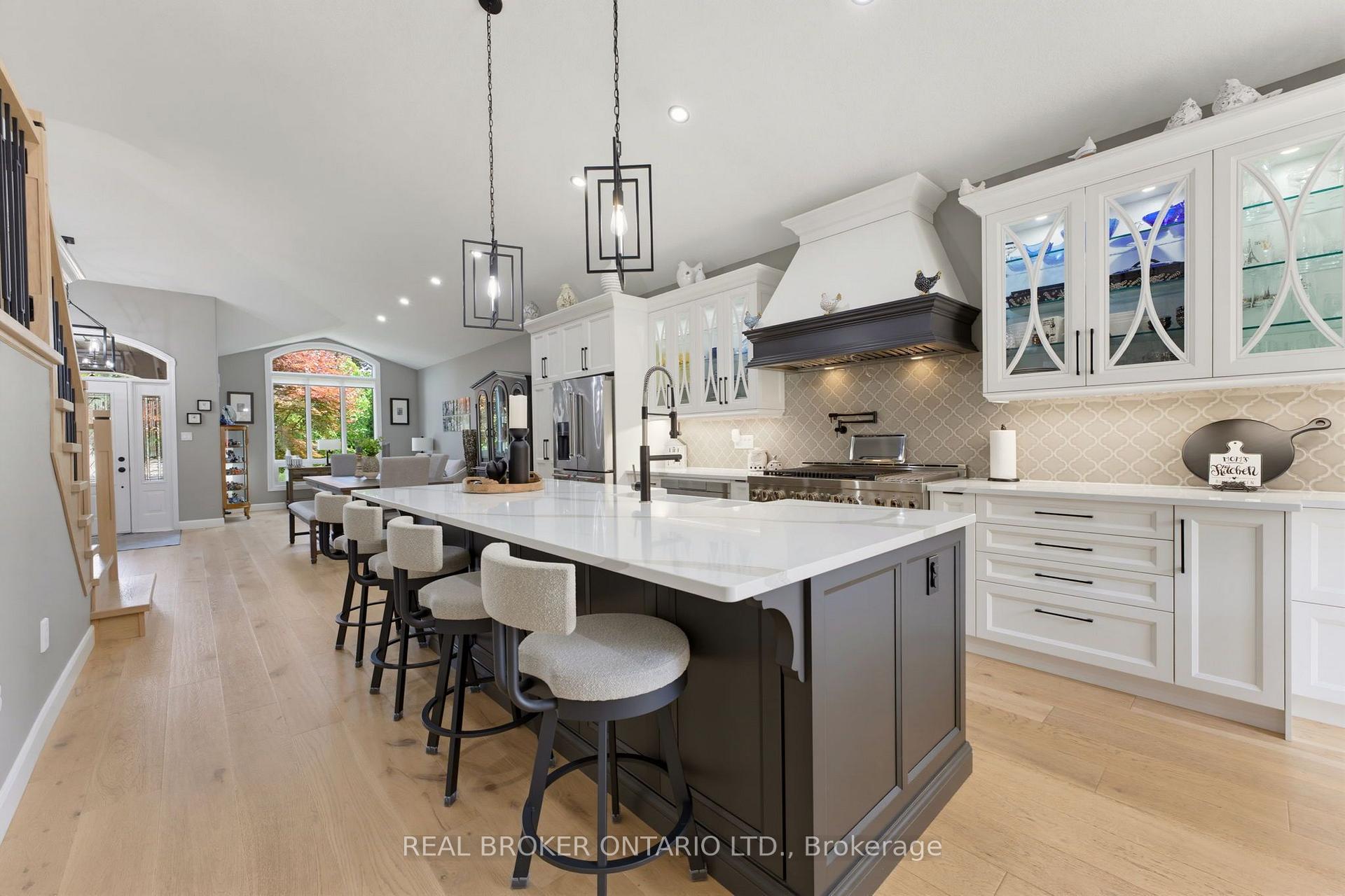 Photo 9 of 64 Carmichael Crescent, Brantford, Mayfair — HOMEH