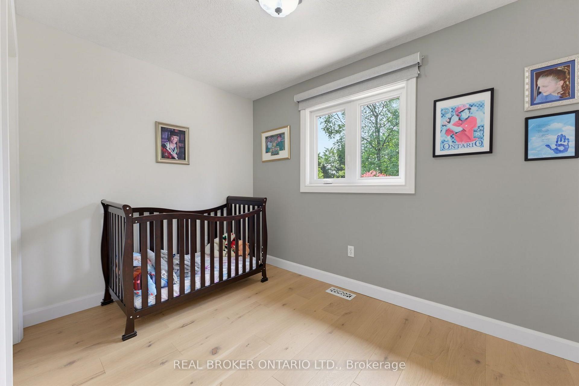Photo 24 of 64 Carmichael Crescent, Brantford, Mayfair — HOMEH
