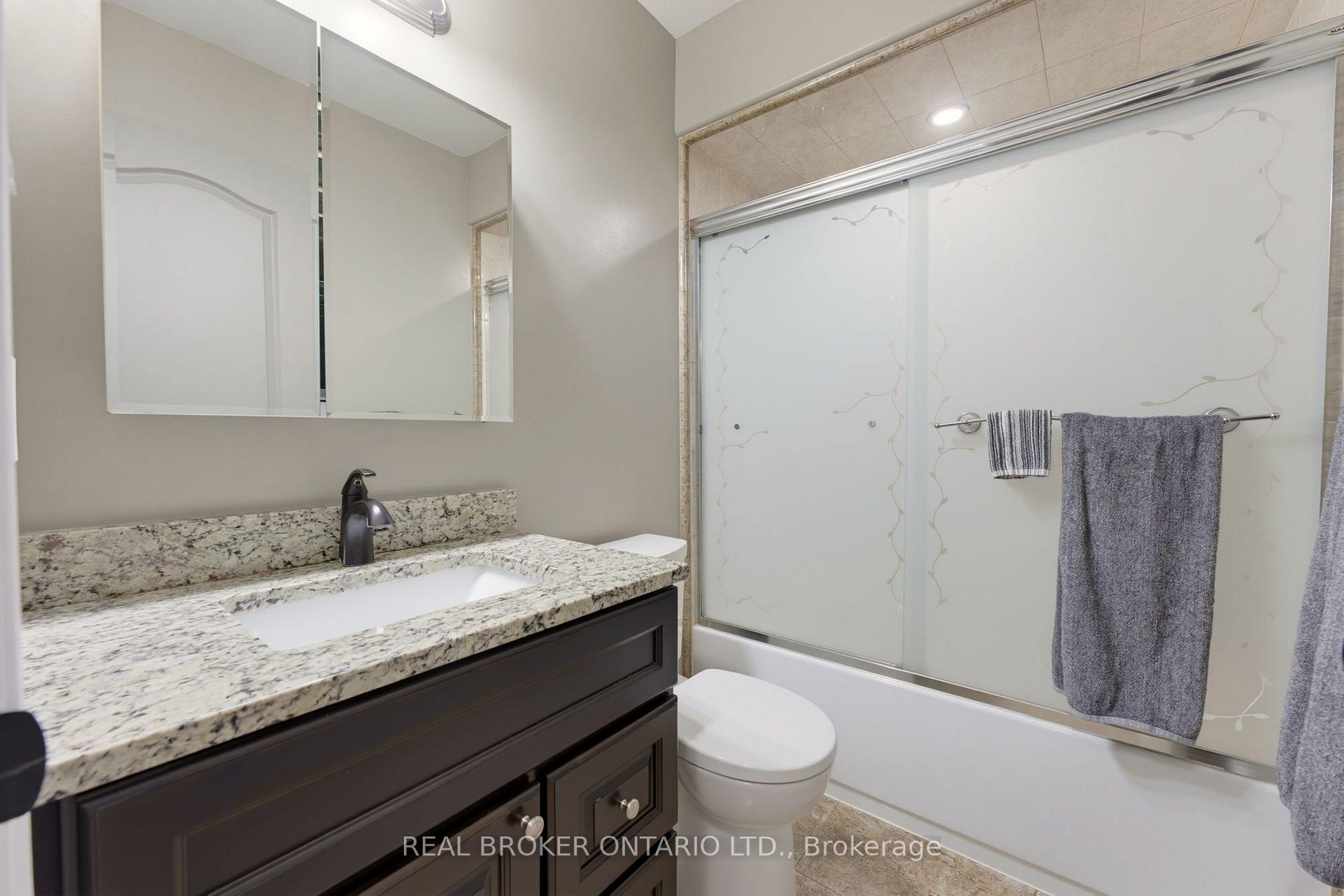 Photo 25 of 64 Carmichael Crescent, Brantford, Mayfair — HOMEH