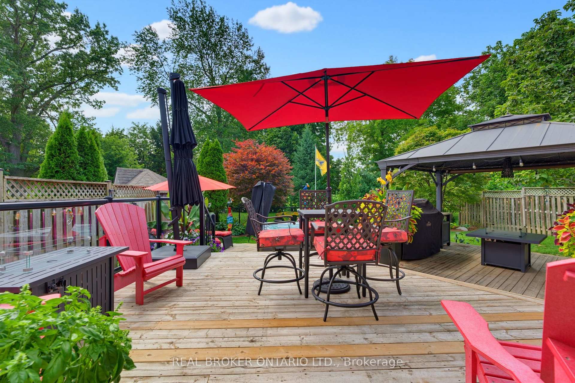 Photo 28 of 64 Carmichael Crescent, Brantford, Mayfair — HOMEH