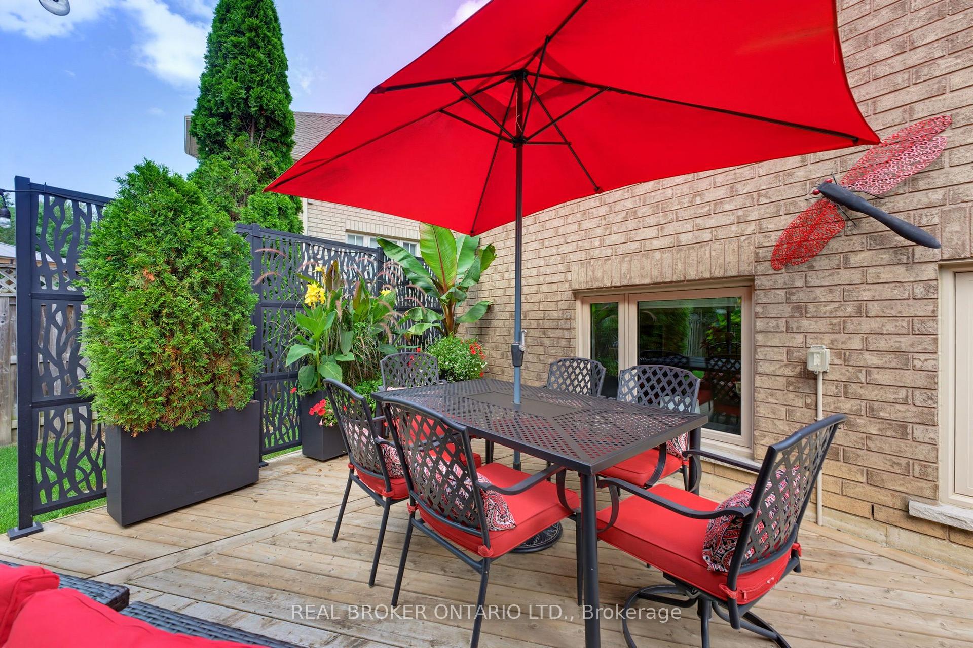 Photo 32 of 64 Carmichael Crescent, Brantford, Mayfair — HOMEH