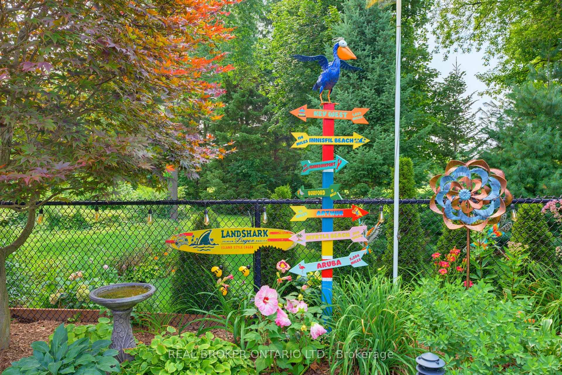 Photo 35 of 64 Carmichael Crescent, Brantford, Mayfair — HOMEH