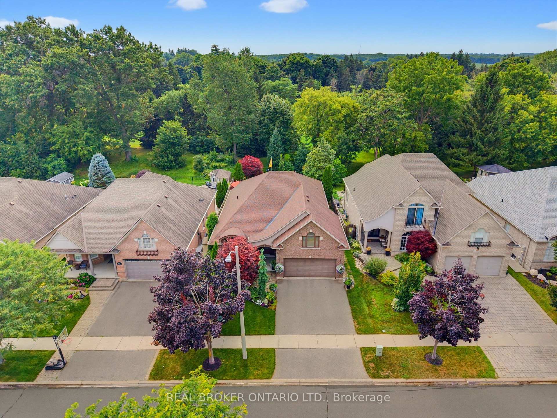 Photo 39 of 64 Carmichael Crescent, Brantford, Mayfair — HOMEH