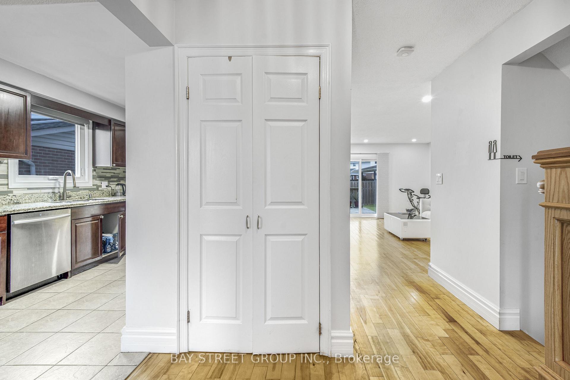 Photo 4 of 11 Coleman Court, Thorold, Confederation Heights — HOMEH