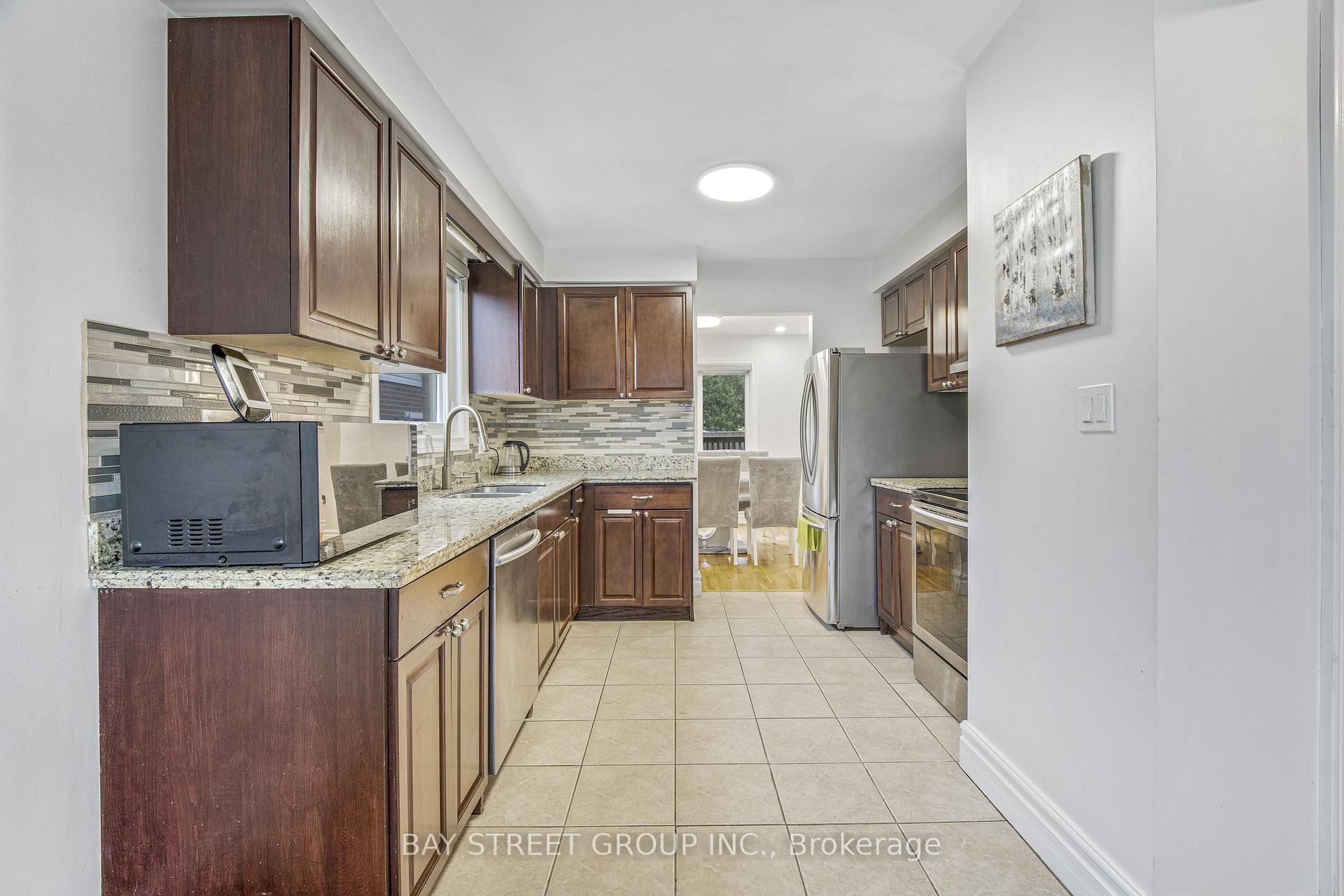 Photo 8 of 11 Coleman Court, Thorold, Confederation Heights — HOMEH