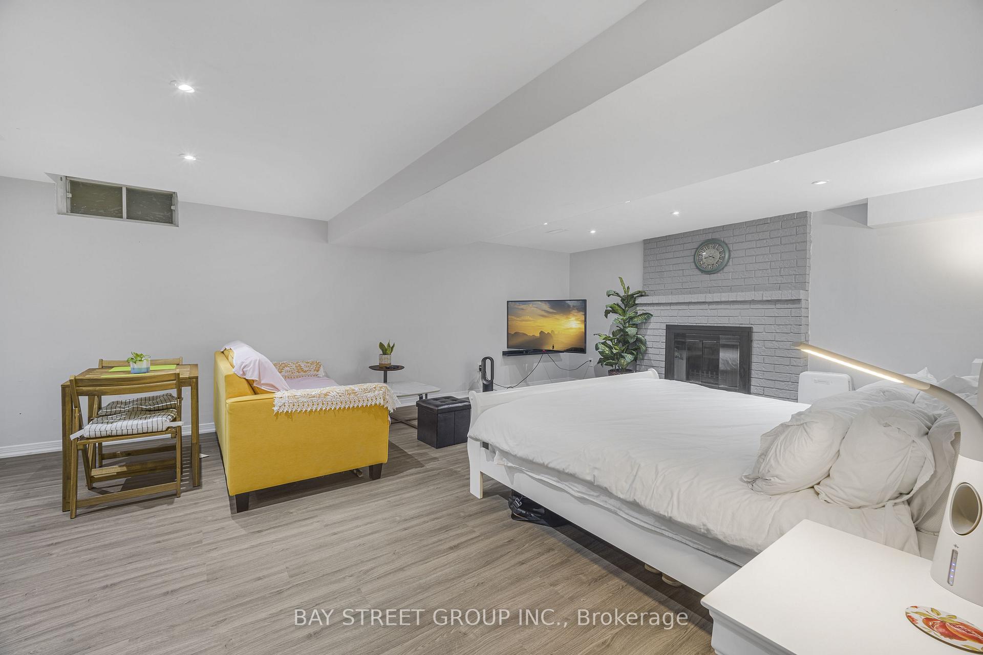 Photo 24 of 11 Coleman Court, Thorold, Confederation Heights — HOMEH