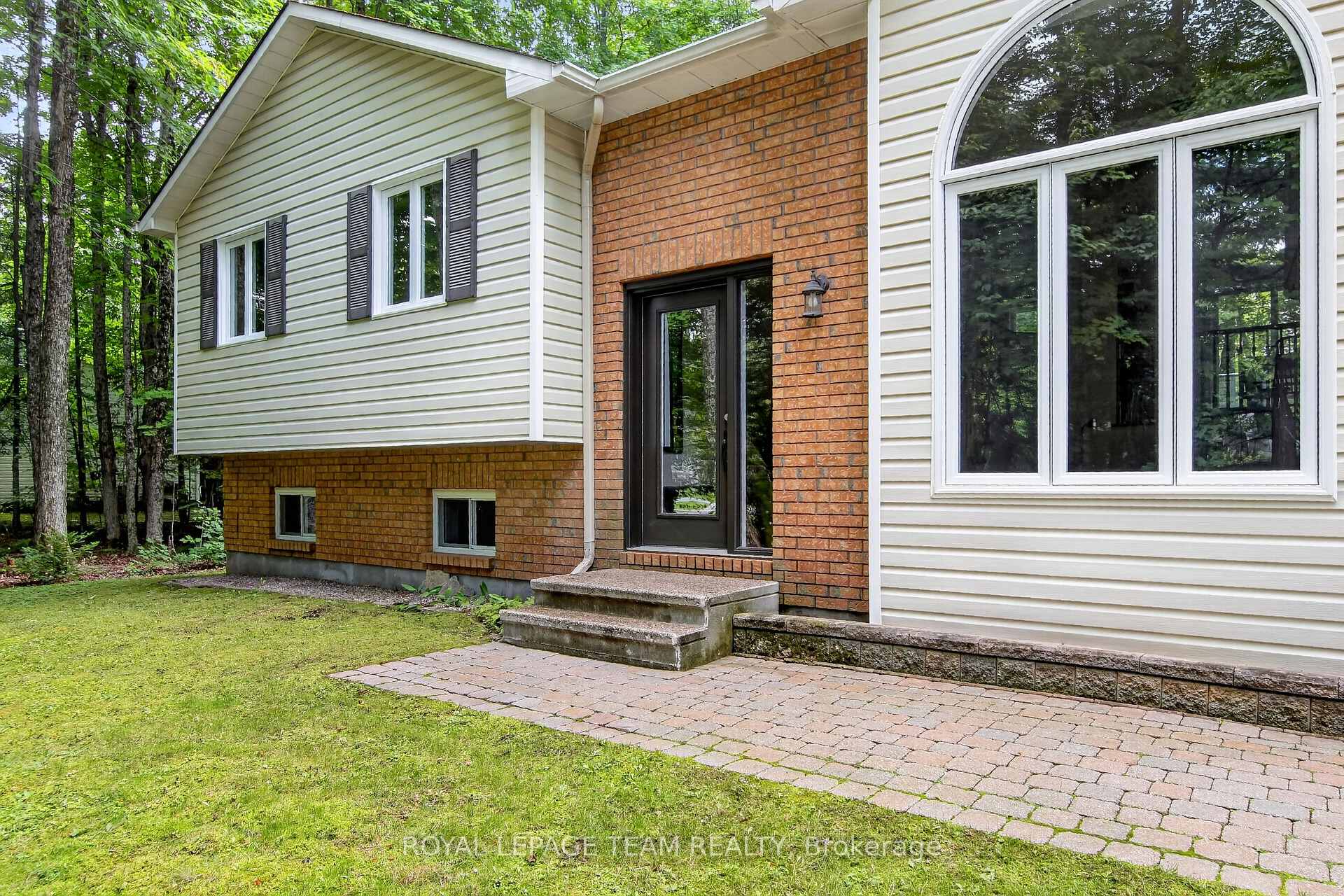 Photo 2 of 126 Mockingbird Lane, Beckwith, Beckwith Twp — HOMEH