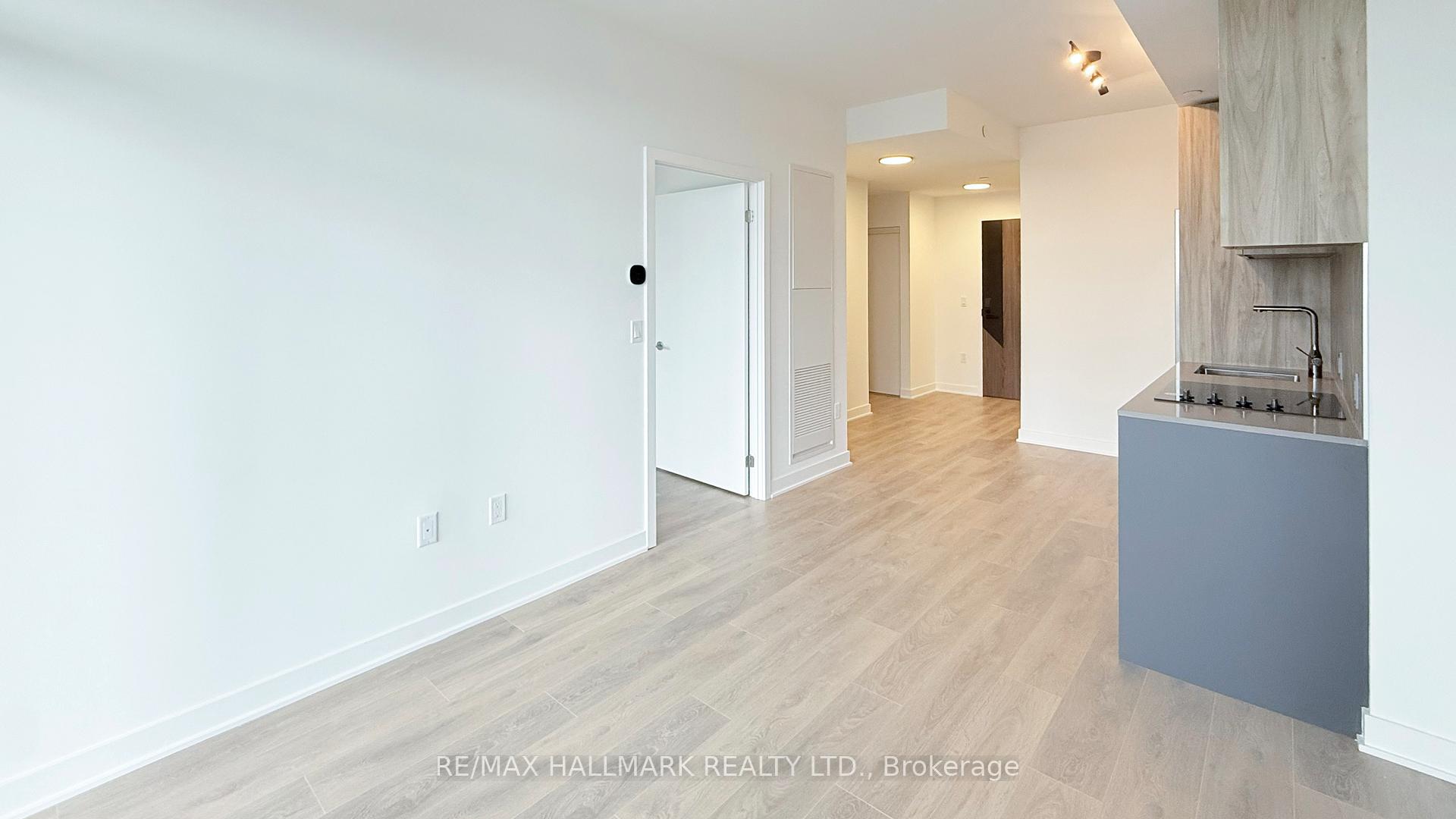 Photo 7 of Unit 408, 1037 The Queensway, Etobicoke, Islington-City Centre West — HOMEH