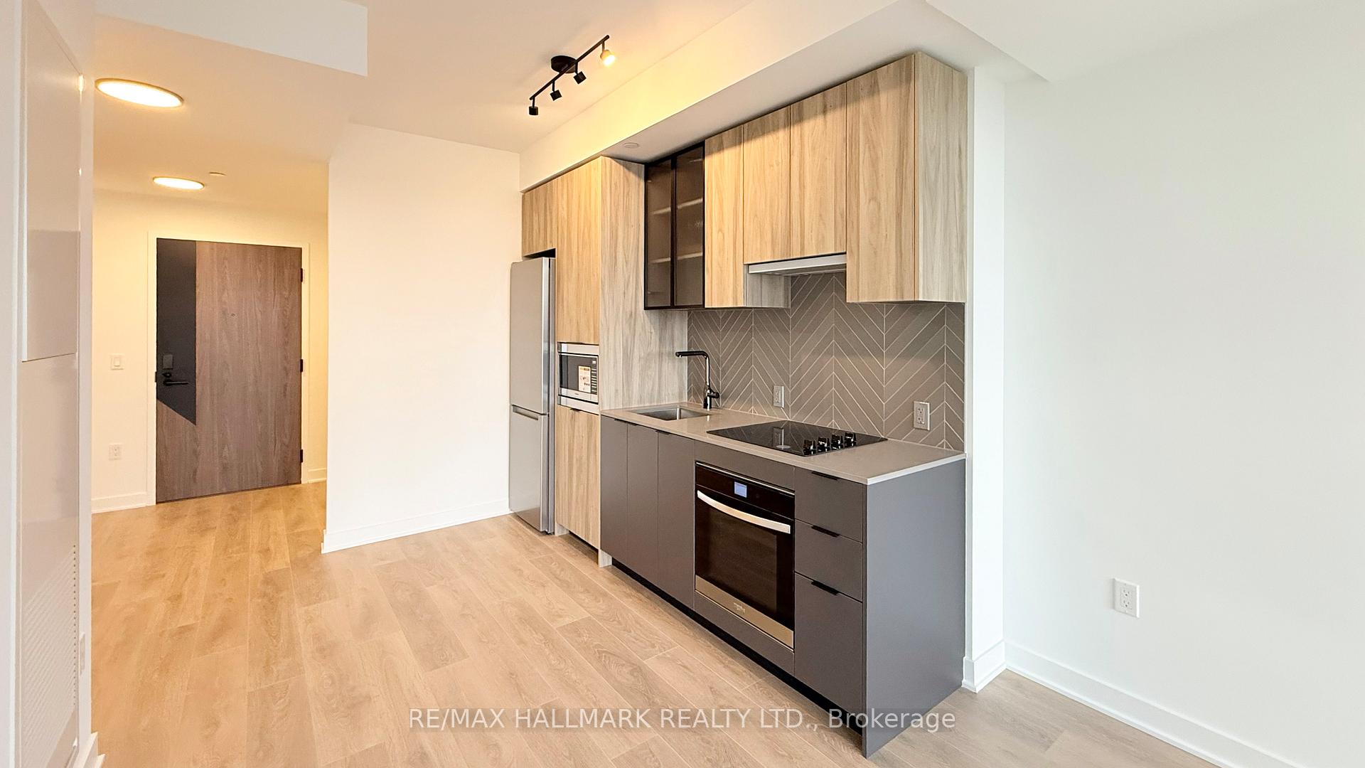 Photo 8 of Unit 408, 1037 The Queensway, Etobicoke, Islington-City Centre West — HOMEH