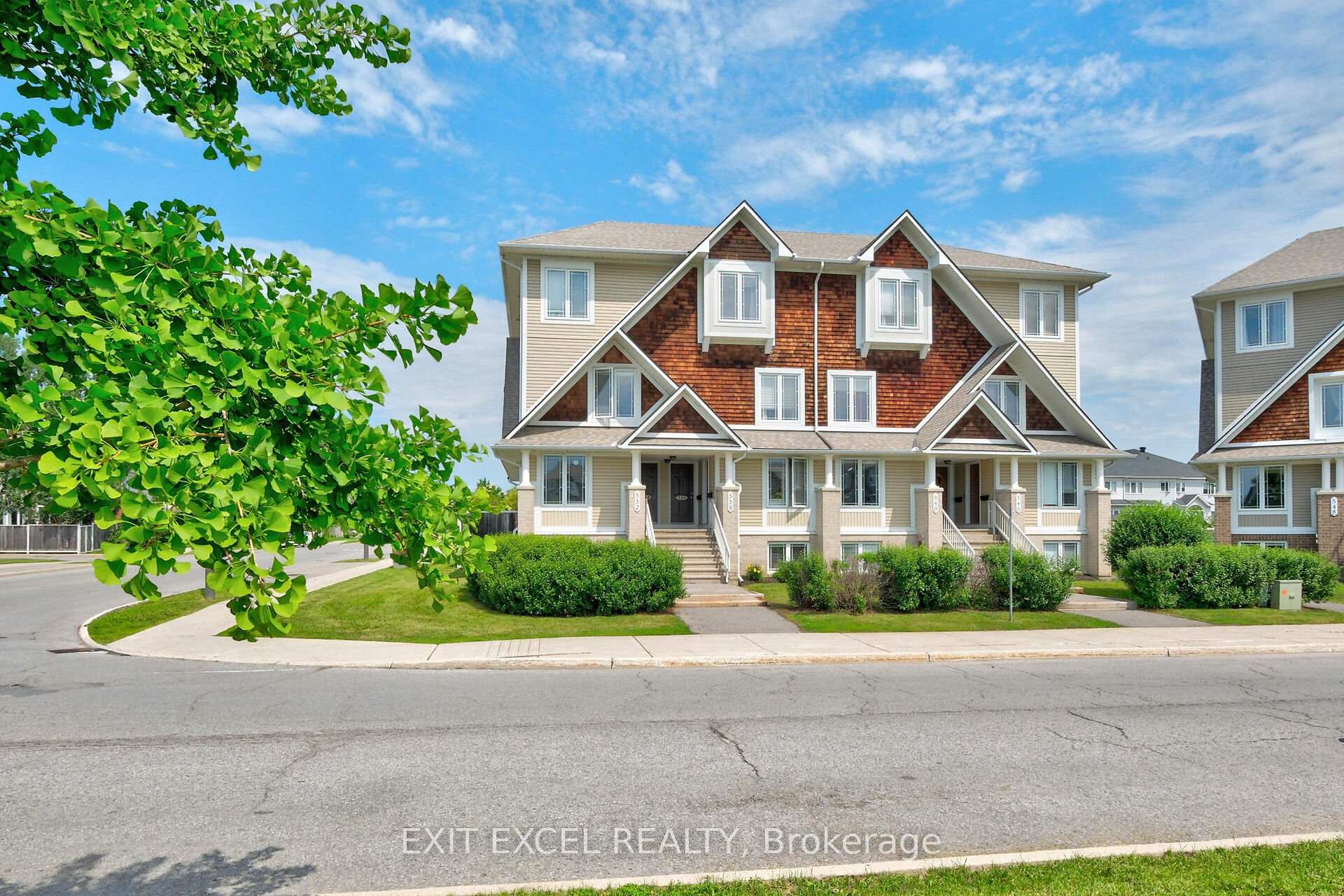 Photo 2 of Unit 1, 532 Lakeridge Drive, Ottawa, Avalon East — HOMEH