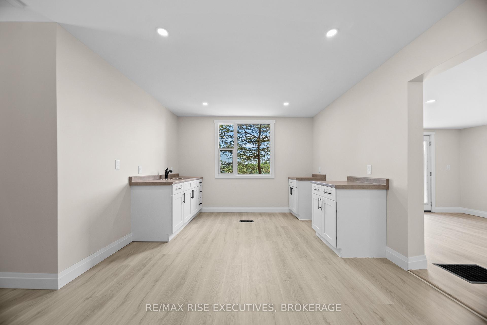Photo 4 of 1040 Buckhorn Lane, Frontenac, Frontenac South — HOMEH