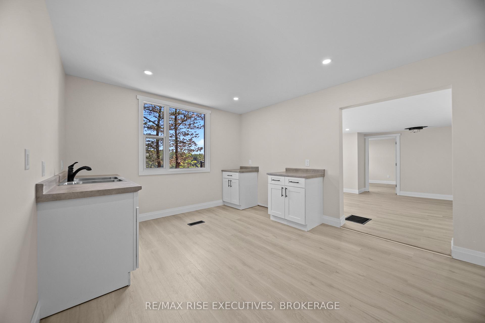 Photo 5 of 1040 Buckhorn Lane, Frontenac, Frontenac South — HOMEH