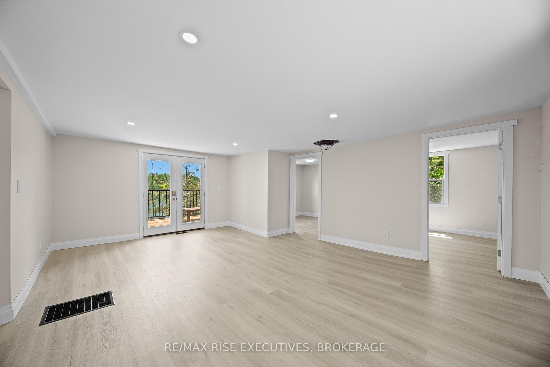 Photo 9 of 1040 Buckhorn Lane, Frontenac, Frontenac South — HOMEH