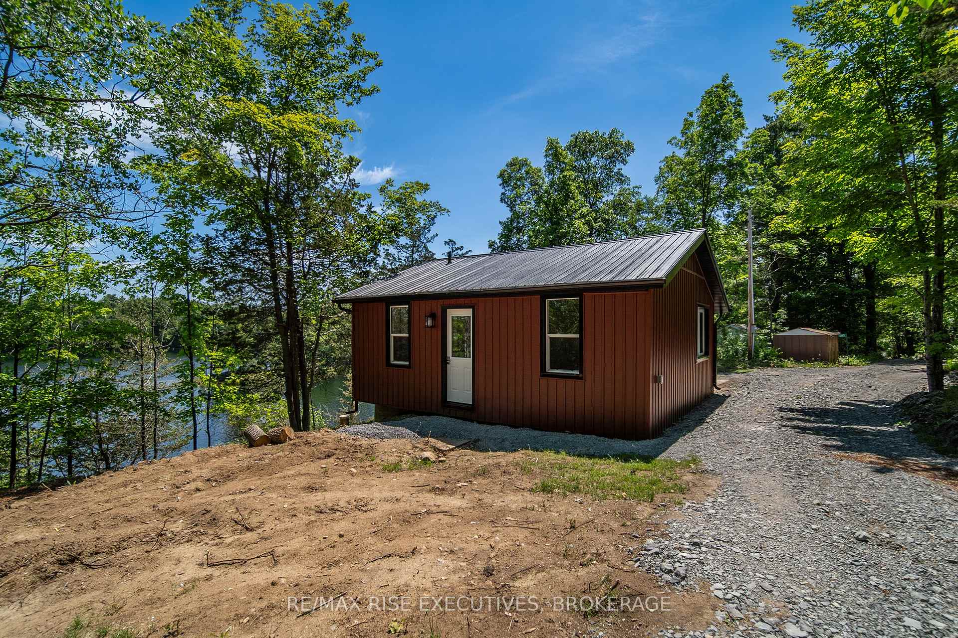 Photo 31 of 1040 Buckhorn Lane, Frontenac, Frontenac South — HOMEH