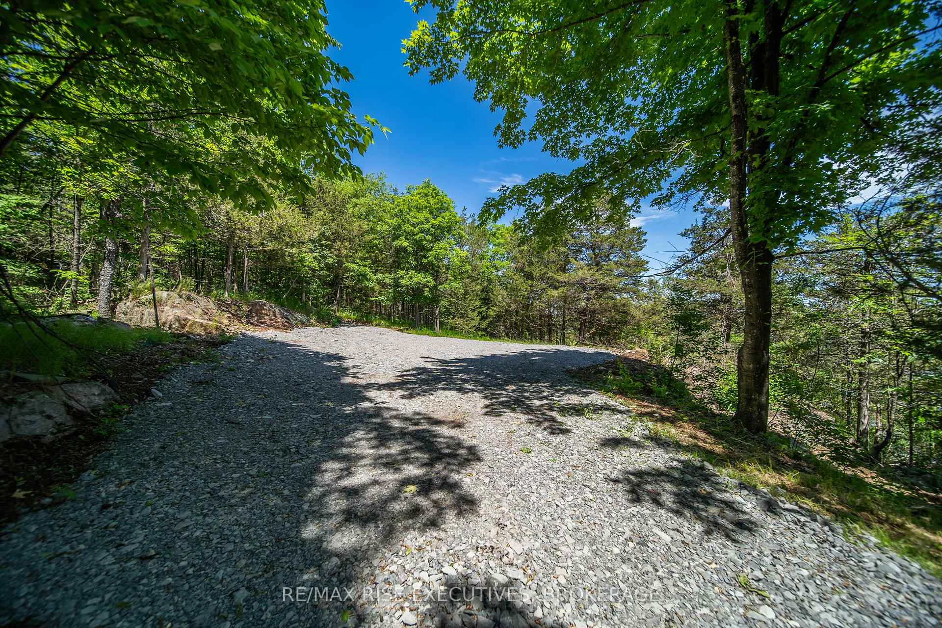 Photo 35 of 1040 Buckhorn Lane, Frontenac, Frontenac South — HOMEH