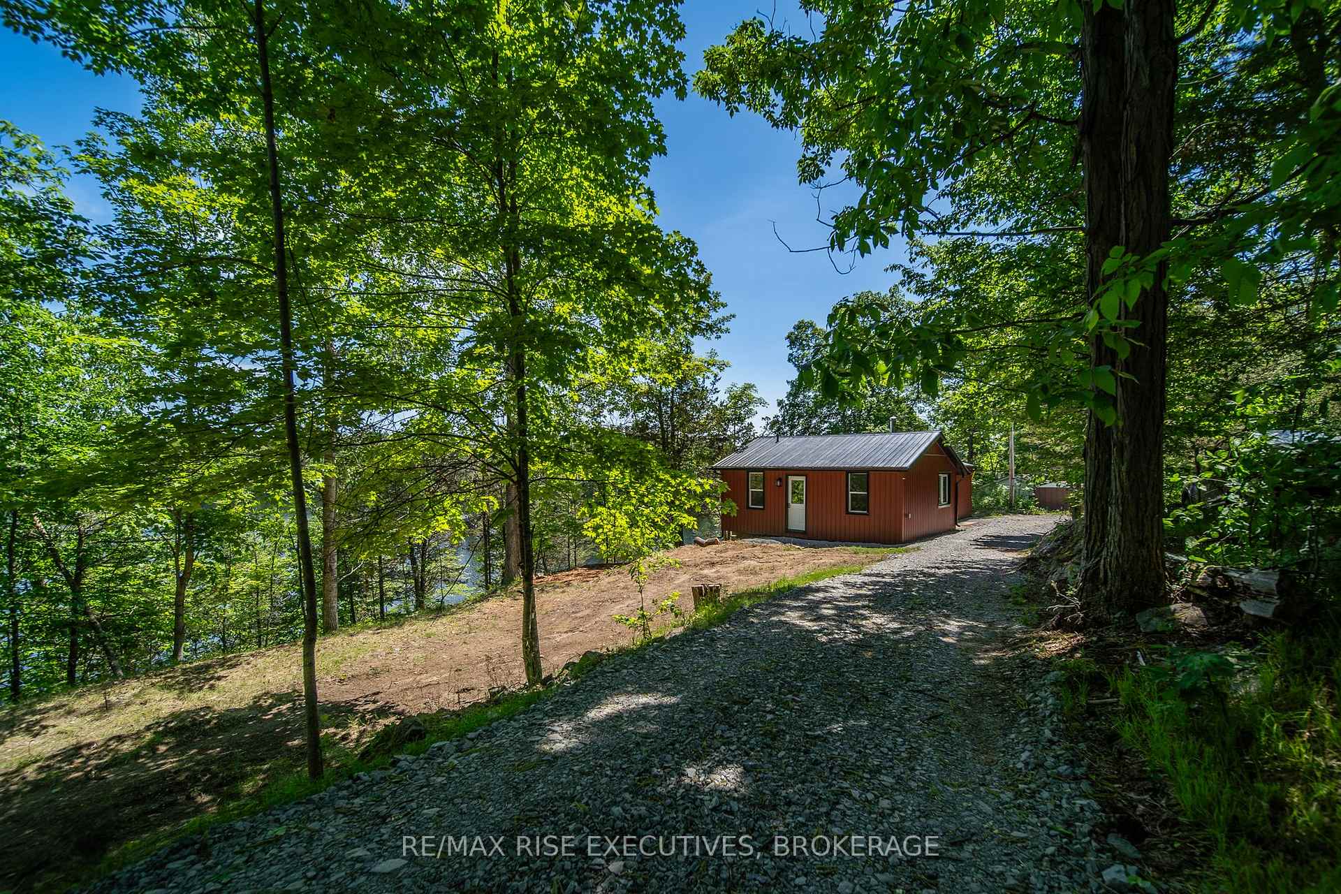 Photo 36 of 1040 Buckhorn Lane, Frontenac, Frontenac South — HOMEH