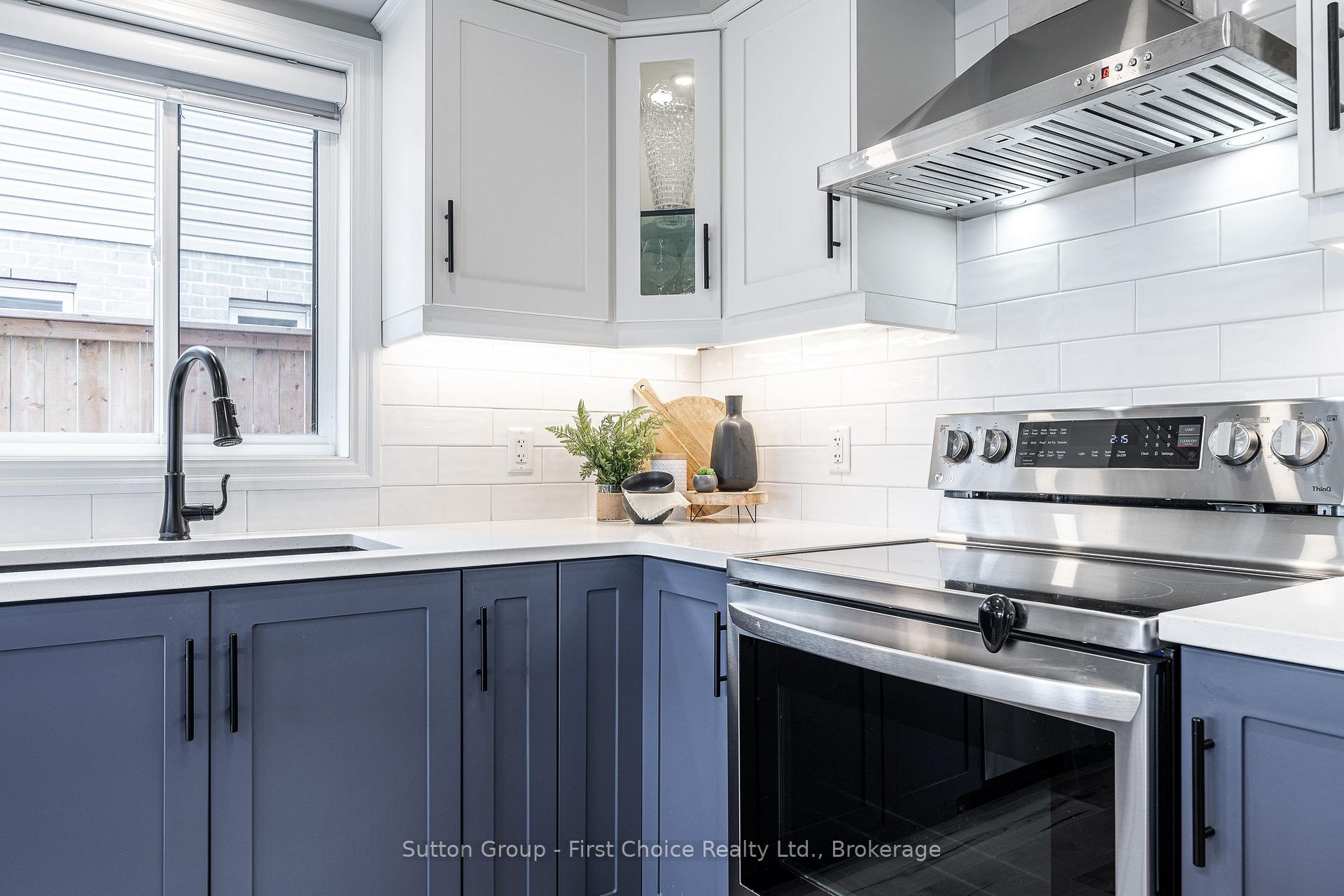 Photo 14 of 236 Bradshaw Drive, Stratford — HOMEH