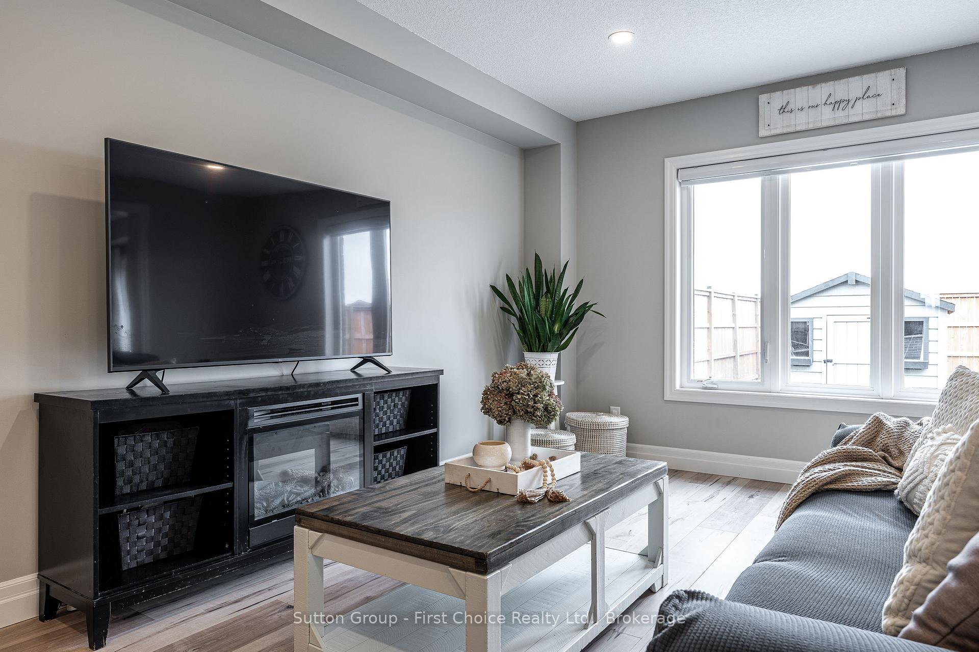 Photo 20 of 236 Bradshaw Drive, Stratford — HOMEH