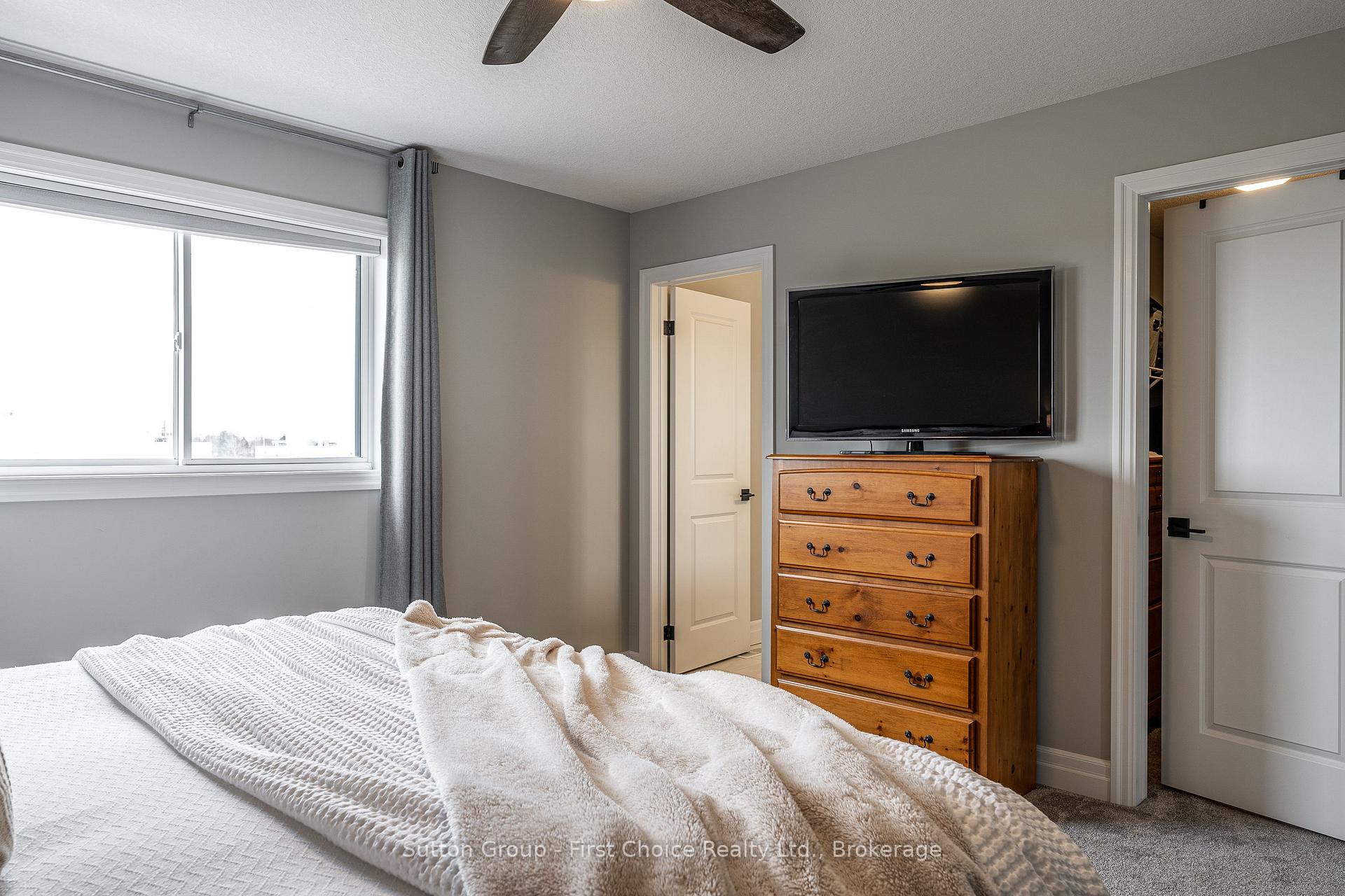 Photo 33 of 236 Bradshaw Drive, Stratford — HOMEH