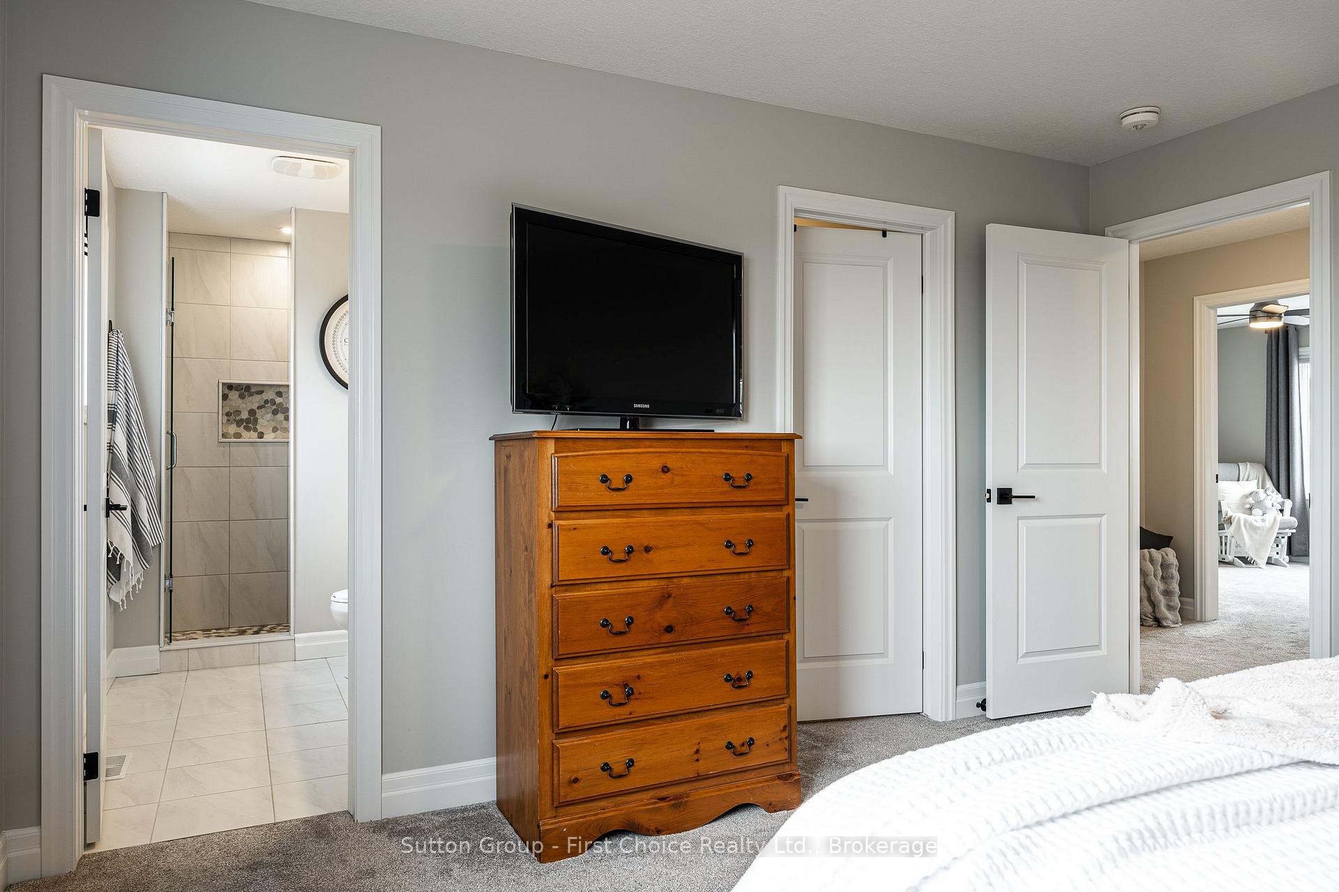 Photo 34 of 236 Bradshaw Drive, Stratford — HOMEH