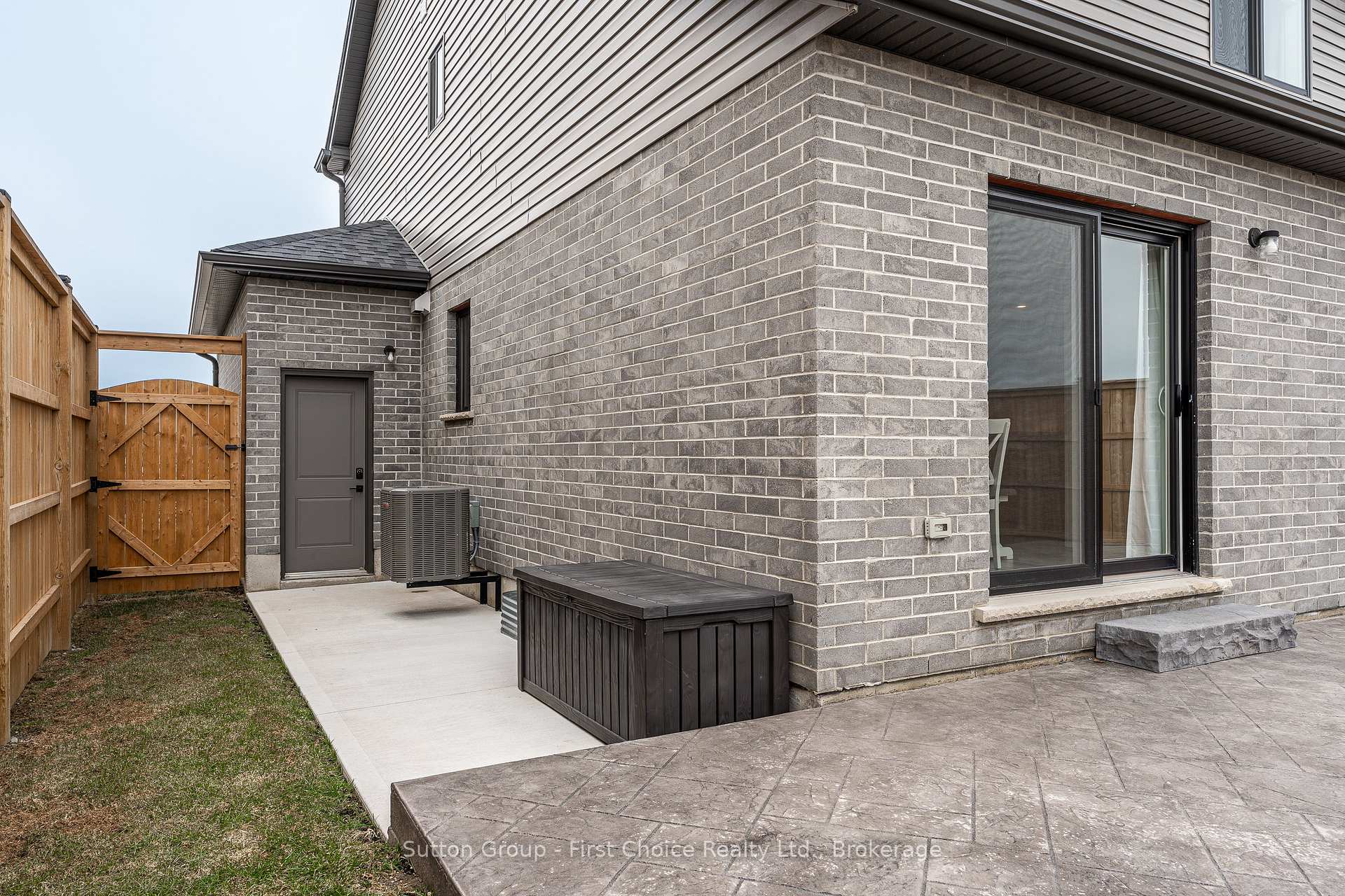 Photo 43 of 236 Bradshaw Drive, Stratford — HOMEH