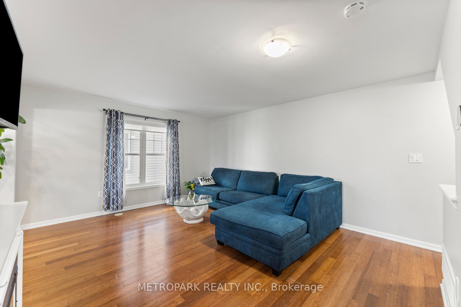 Photo 8 of 38 Gleave Terrace, Milton, Harrison — HOMEH