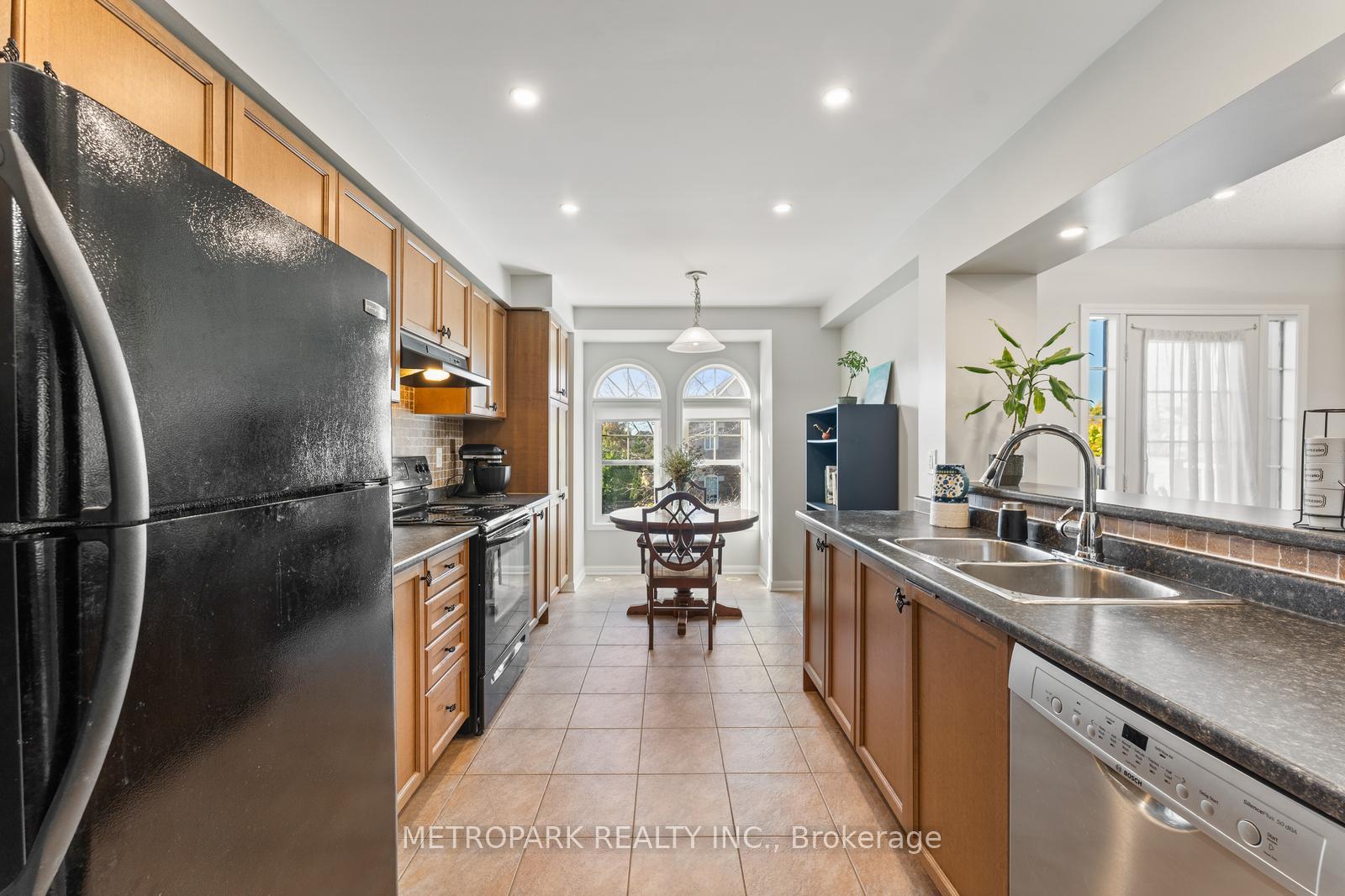 Photo 11 of 38 Gleave Terrace, Milton, Harrison — HOMEH
