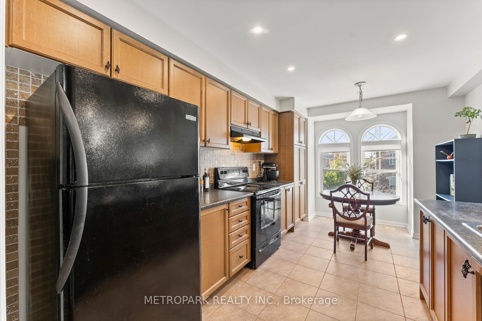 Photo 13 of 38 Gleave Terrace, Milton, Harrison — HOMEH