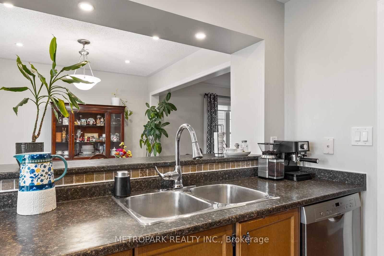 Photo 16 of 38 Gleave Terrace, Milton, Harrison — HOMEH