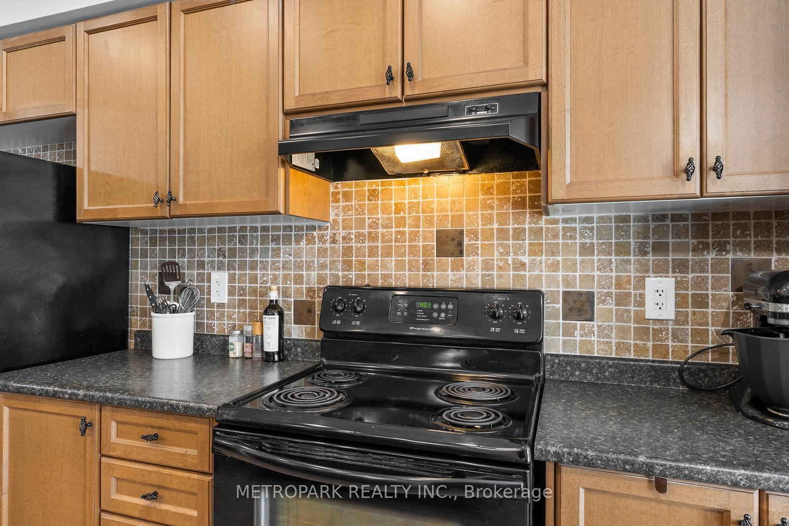 Photo 17 of 38 Gleave Terrace, Milton, Harrison — HOMEH