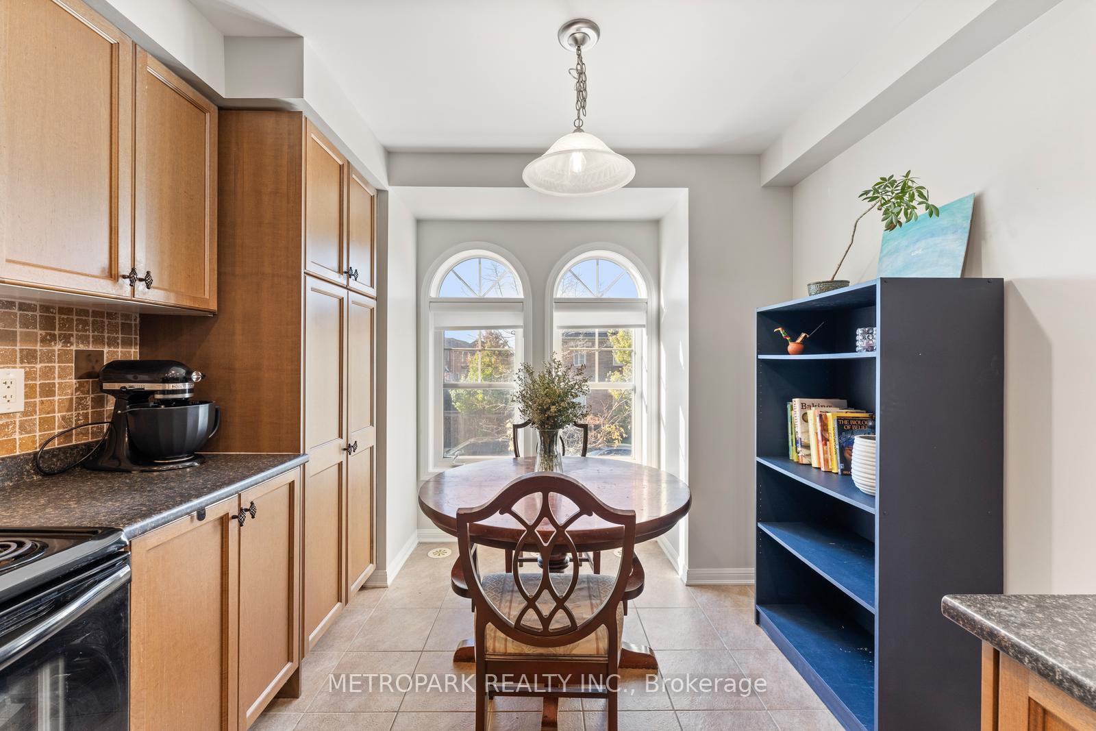 Photo 18 of 38 Gleave Terrace, Milton, Harrison — HOMEH