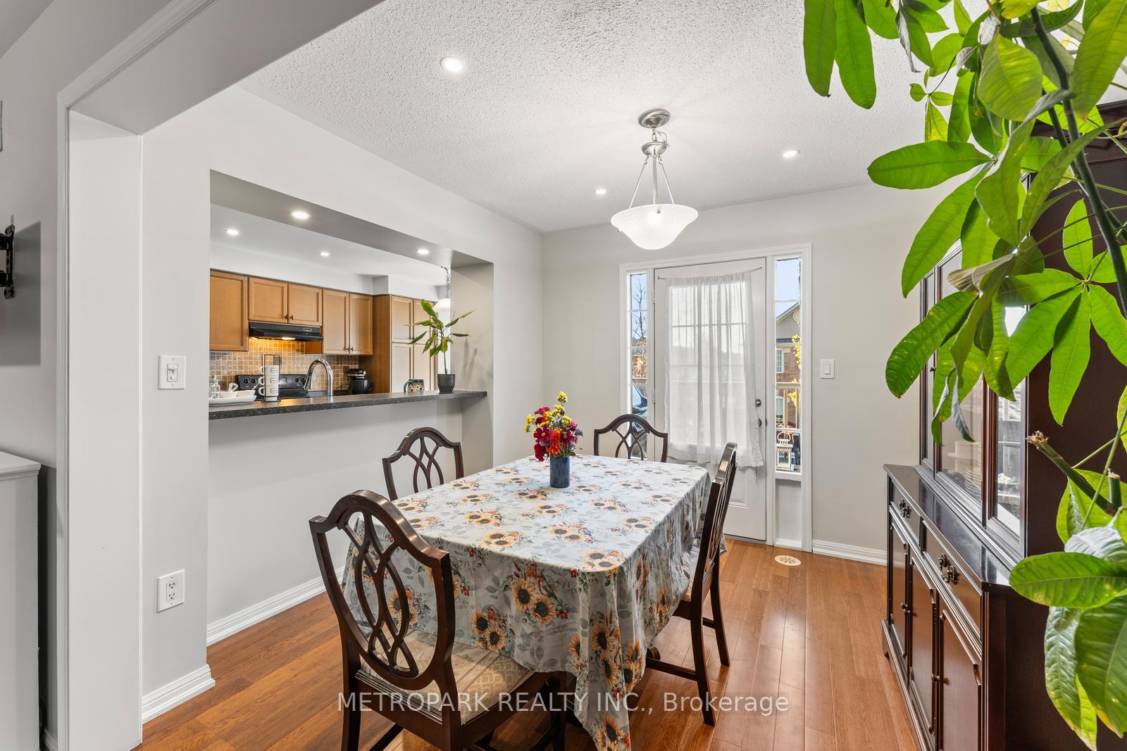 Photo 20 of 38 Gleave Terrace, Milton, Harrison — HOMEH