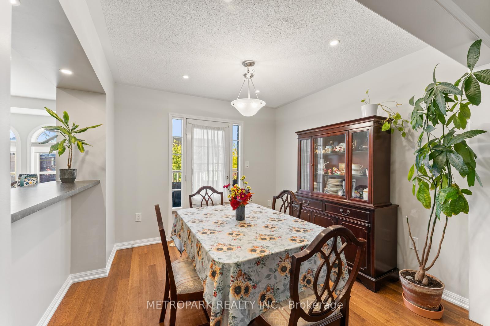Photo 21 of 38 Gleave Terrace, Milton, Harrison — HOMEH
