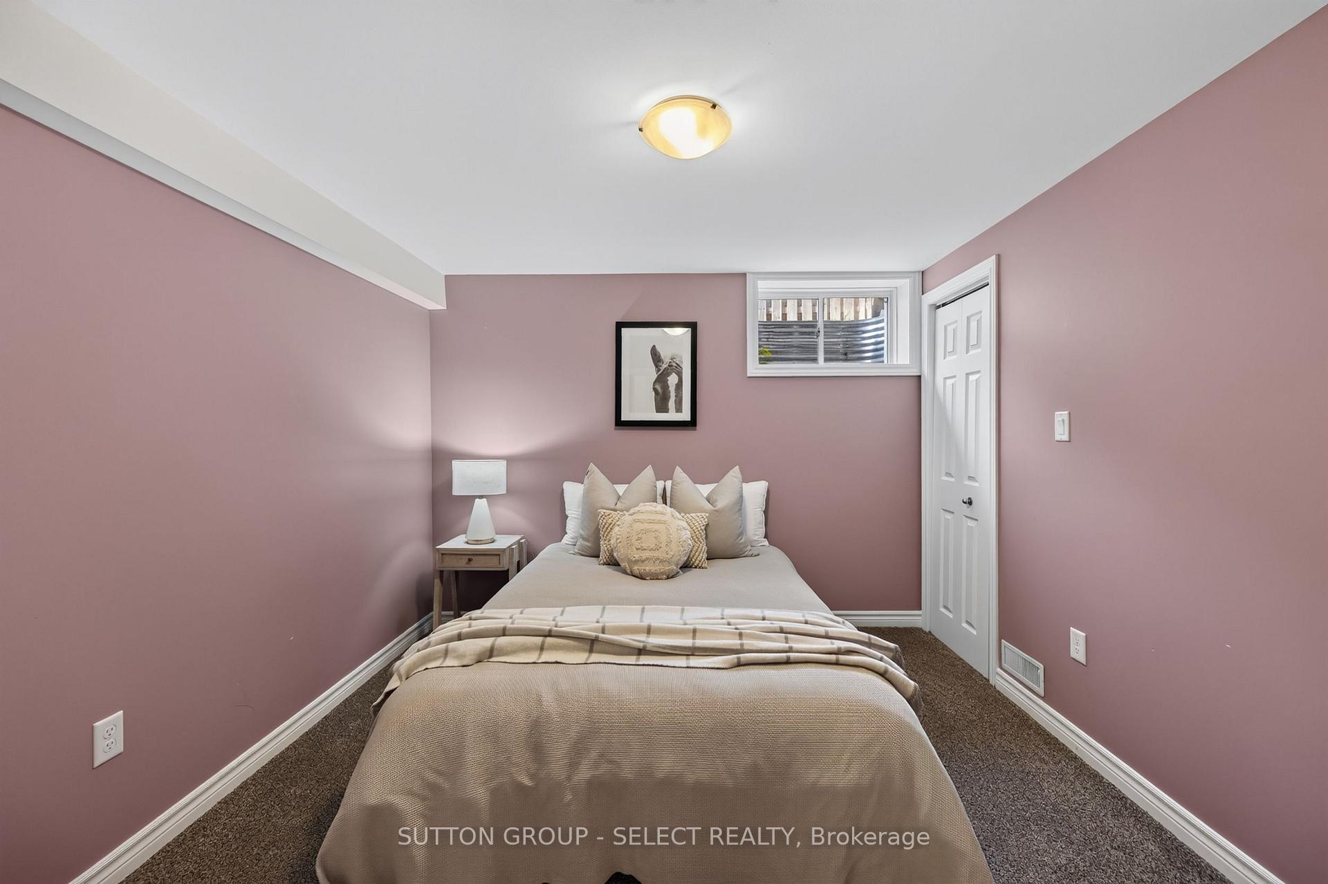 Photo 29 of 3 Fieldstone Crescent N, Middlesex Centre, Komoka — HOMEH