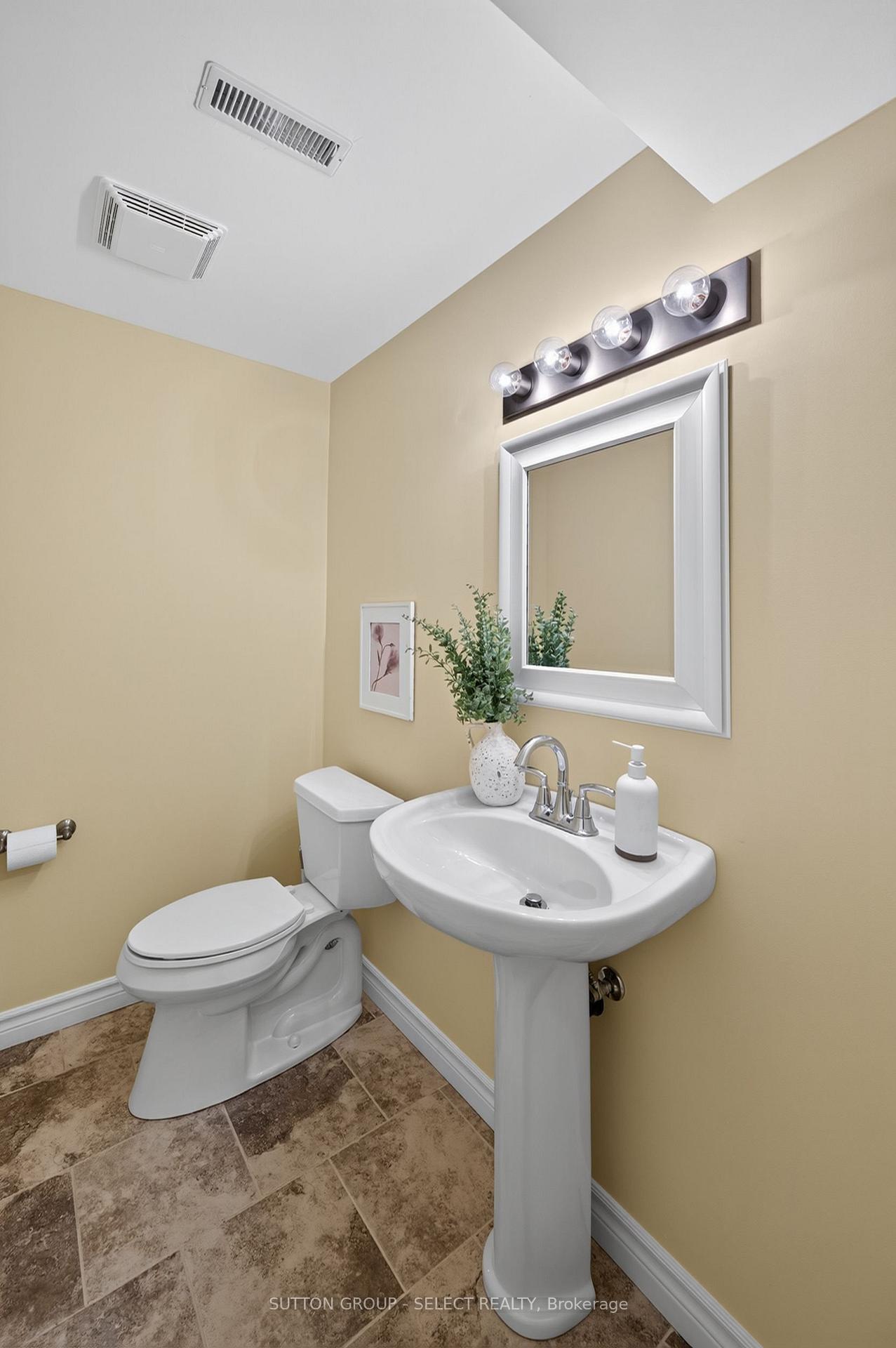 Photo 31 of 3 Fieldstone Crescent N, Middlesex Centre, Komoka — HOMEH