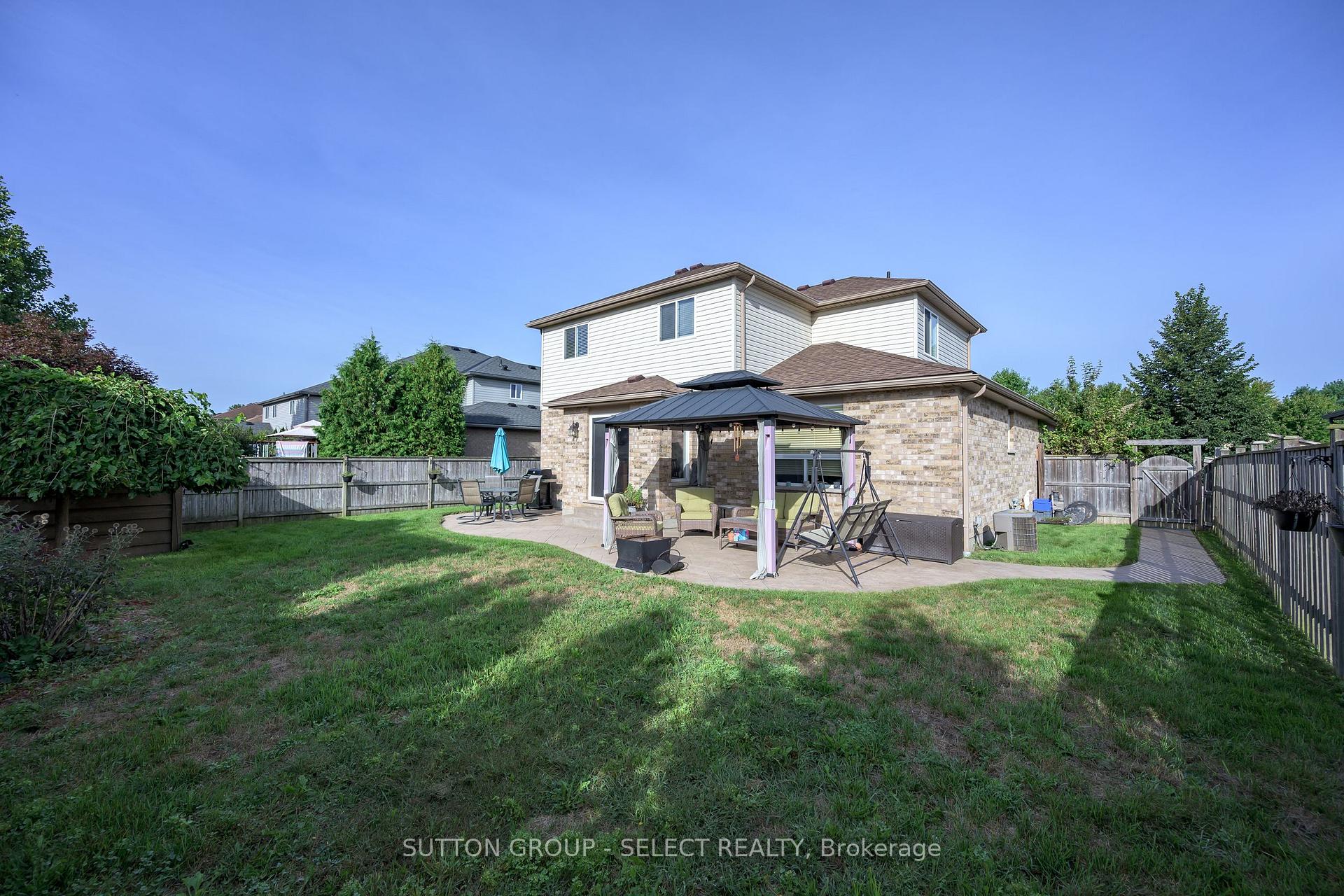 Photo 34 of 3 Fieldstone Crescent N, Middlesex Centre, Komoka — HOMEH