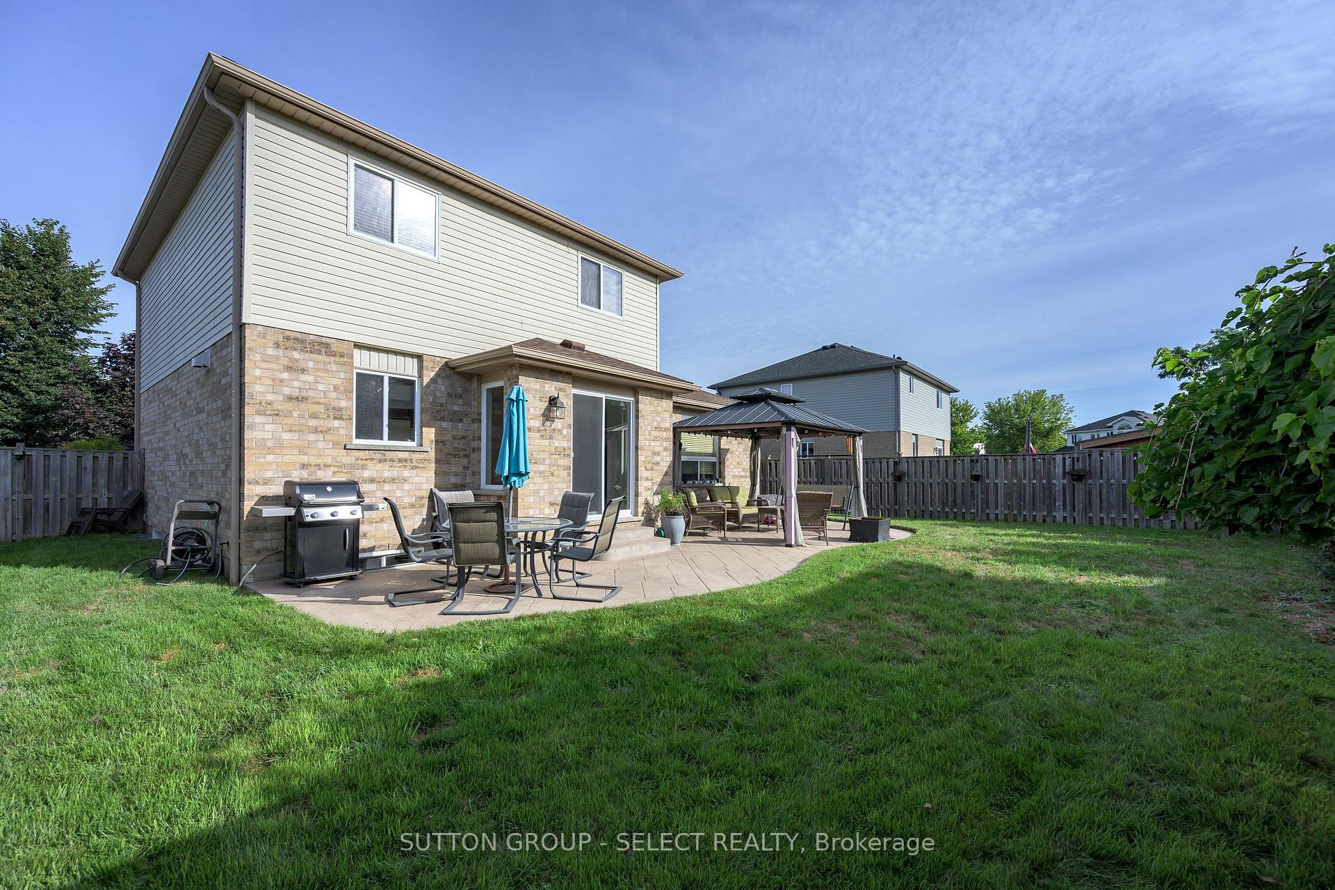 Photo 36 of 3 Fieldstone Crescent N, Middlesex Centre, Komoka — HOMEH