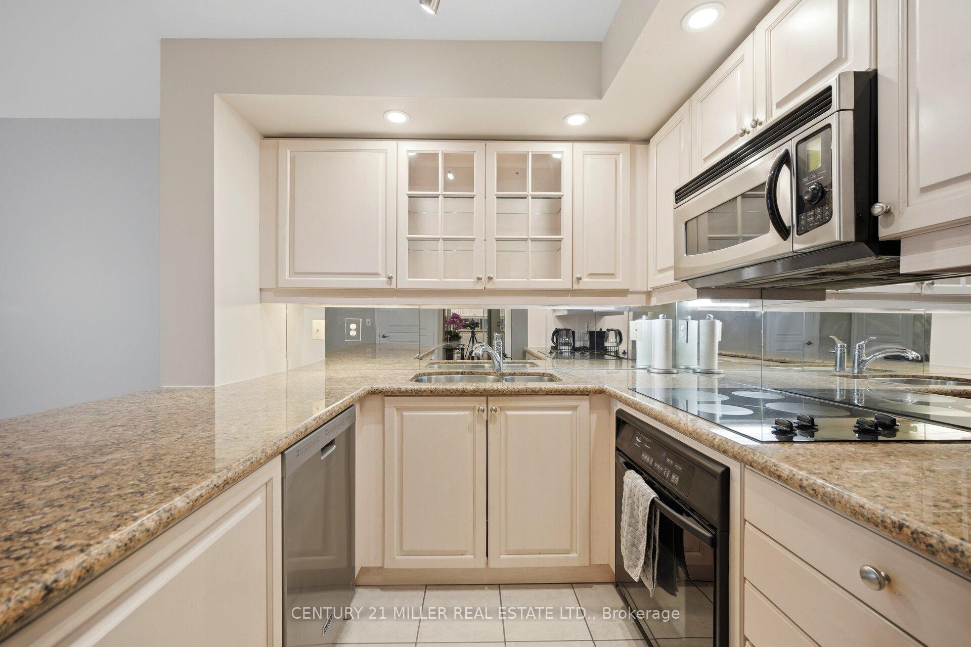 Photo 9 of Unit 12, 140 Simcoe Street, Toronto, Waterfront Communities — HOMEH