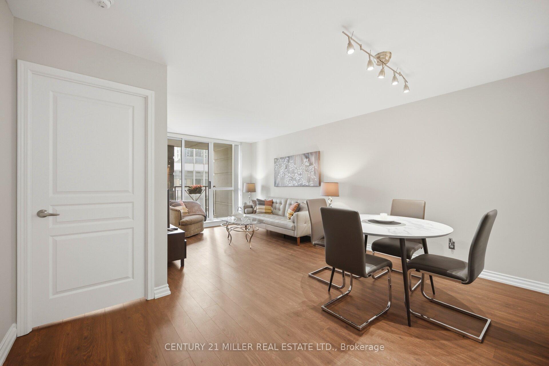 Photo 11 of Unit 12, 140 Simcoe Street, Toronto, Waterfront Communities — HOMEH