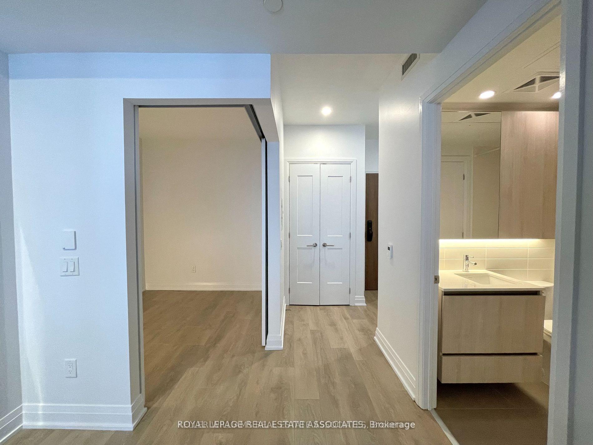 Photo 15 of Unit 917, 21 Park Street E, Mississauga, Port Credit — HOMEH