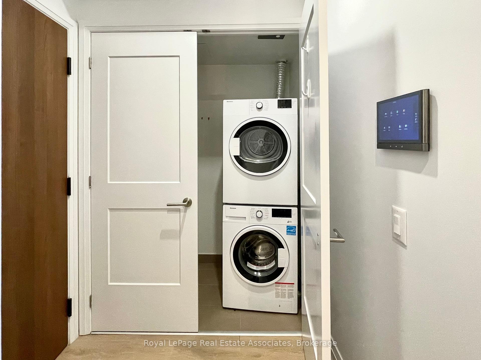 Photo 24 of Unit 917, 21 Park Street E, Mississauga, Port Credit — HOMEH