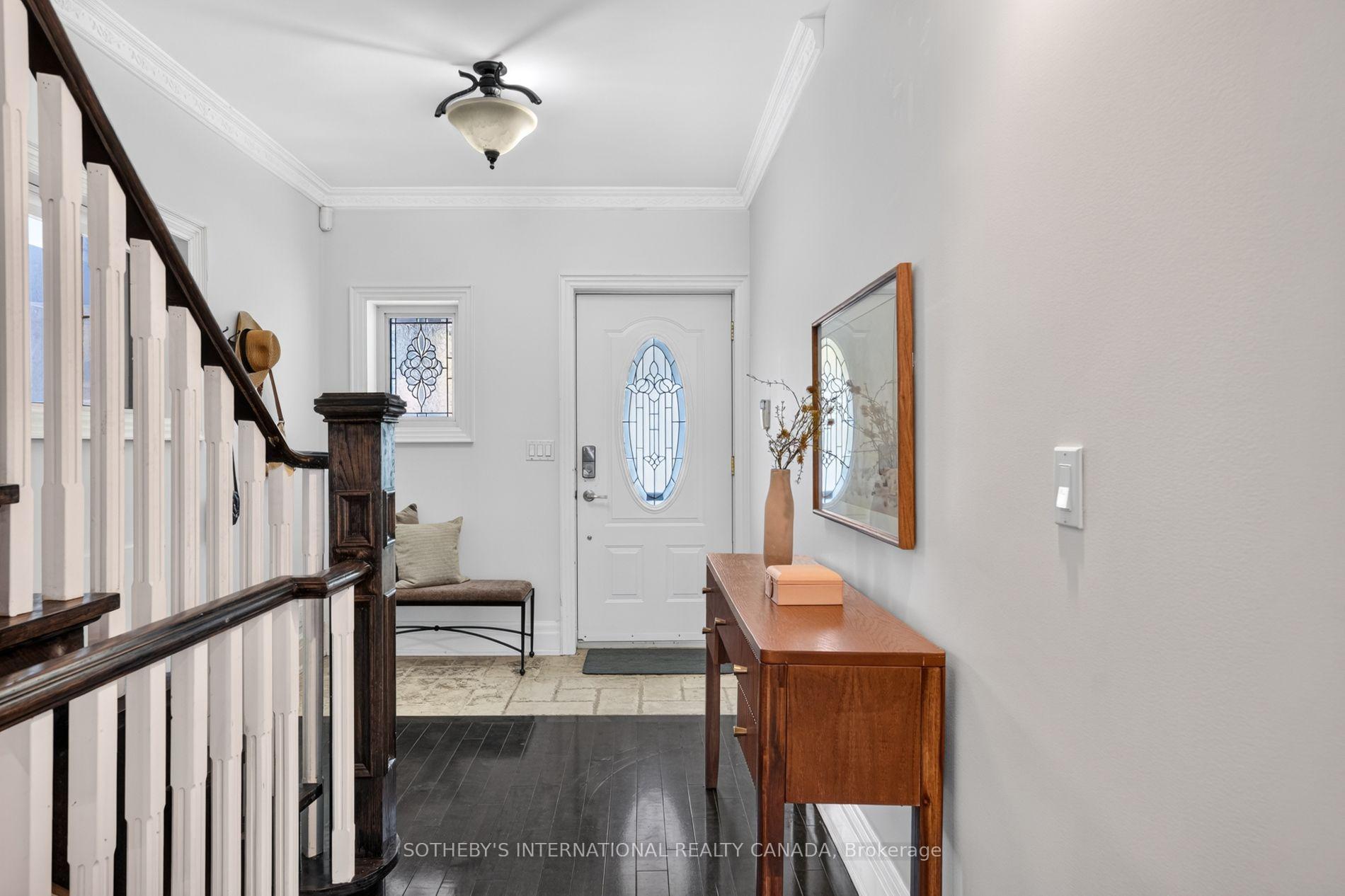 Photo 3 of 33 Beatrice Street, Toronto, Trinity-Bellwoods — HOMEH
