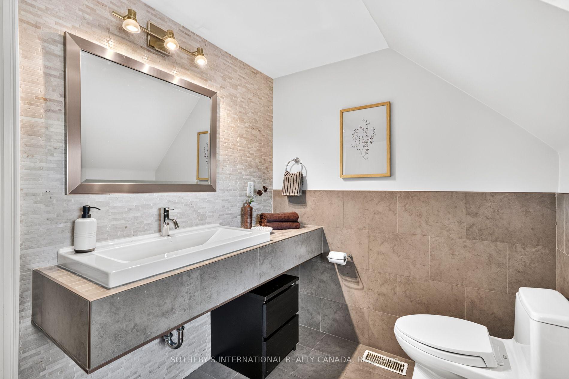 Photo 30 of 33 Beatrice Street, Toronto, Trinity-Bellwoods — HOMEH