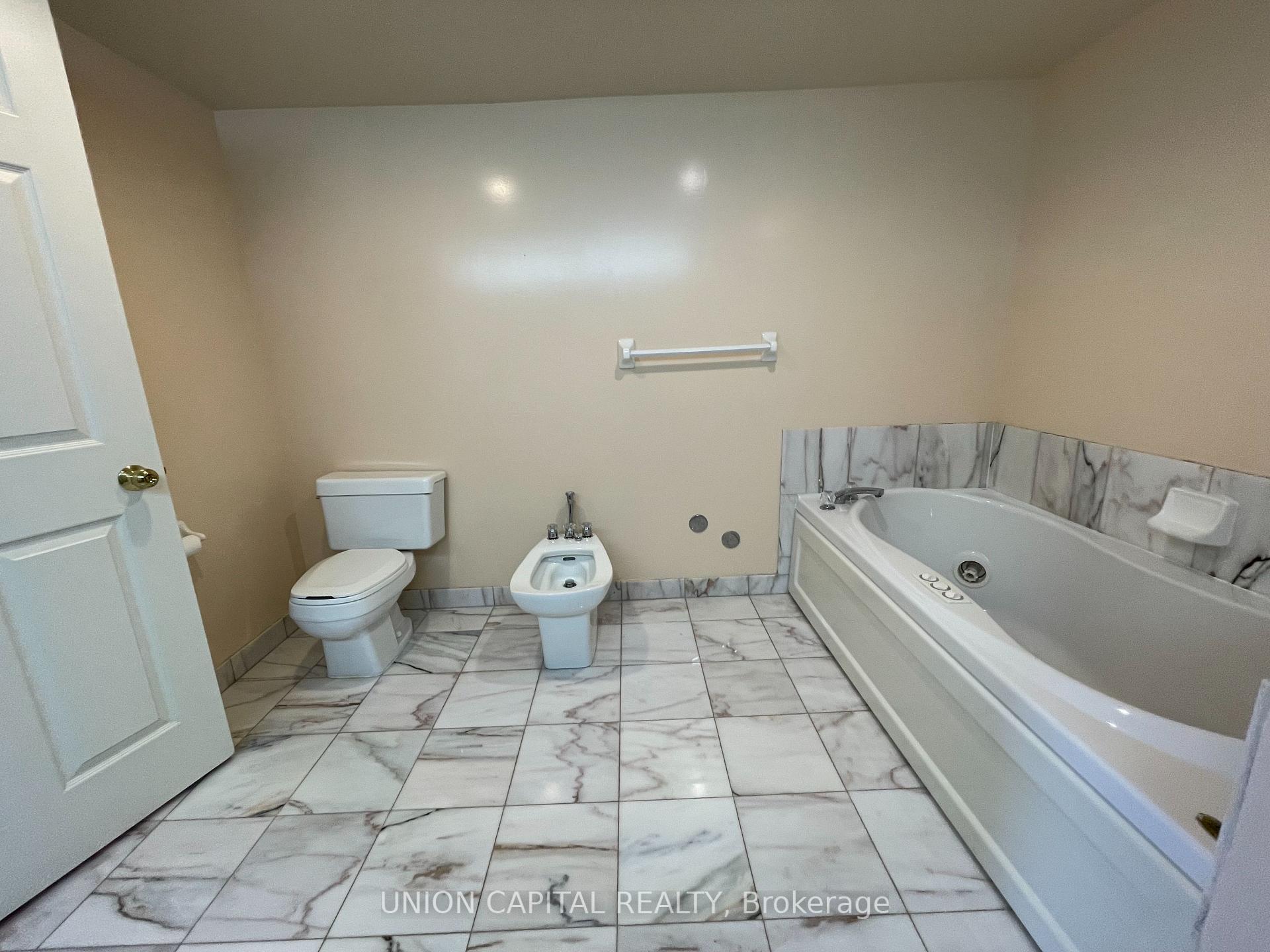 Photo 12 of Unit 515, 610 Bullock Drive, Markham, Bullock — HOMEH