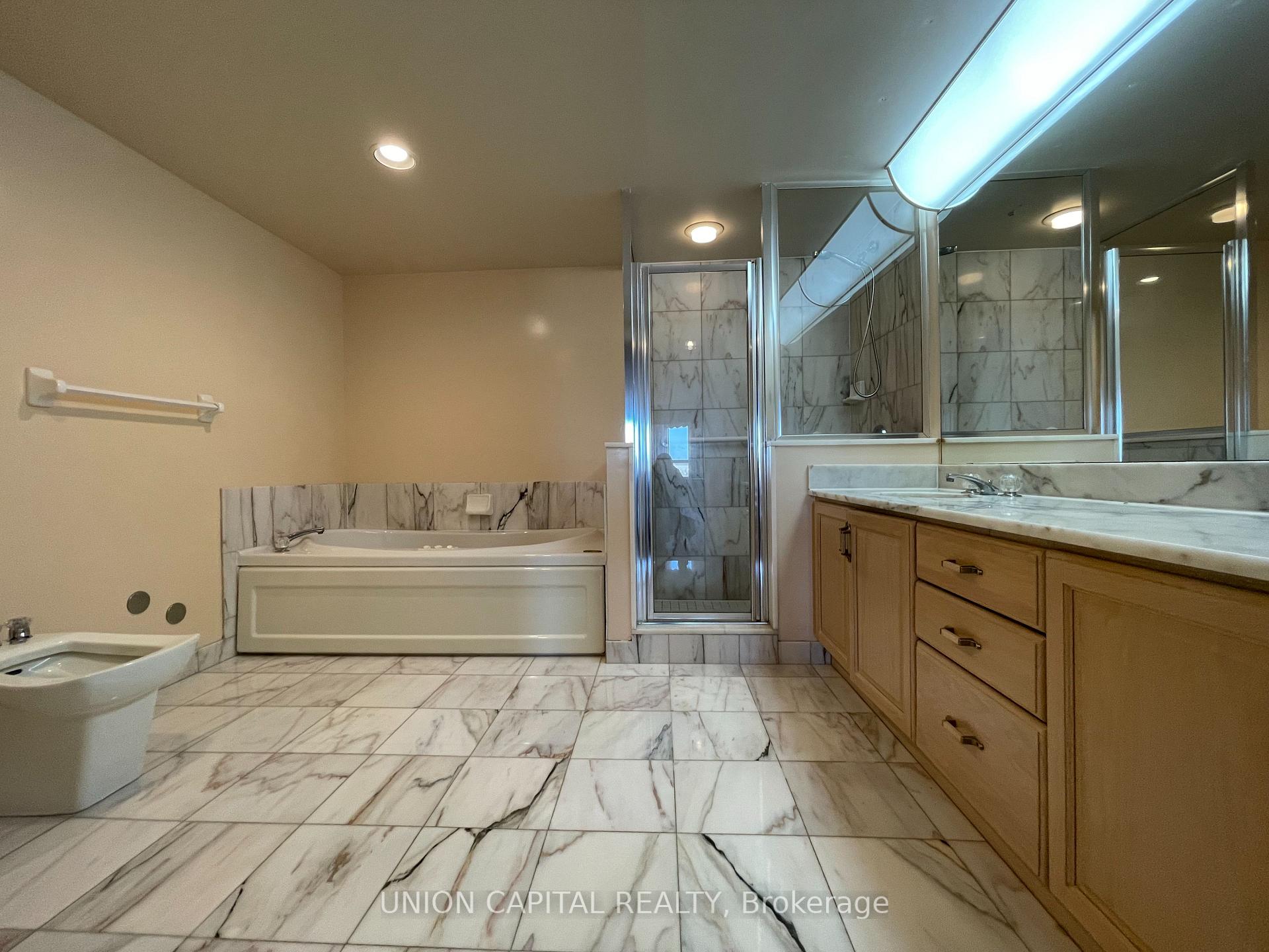 Photo 13 of Unit 515, 610 Bullock Drive, Markham, Bullock — HOMEH