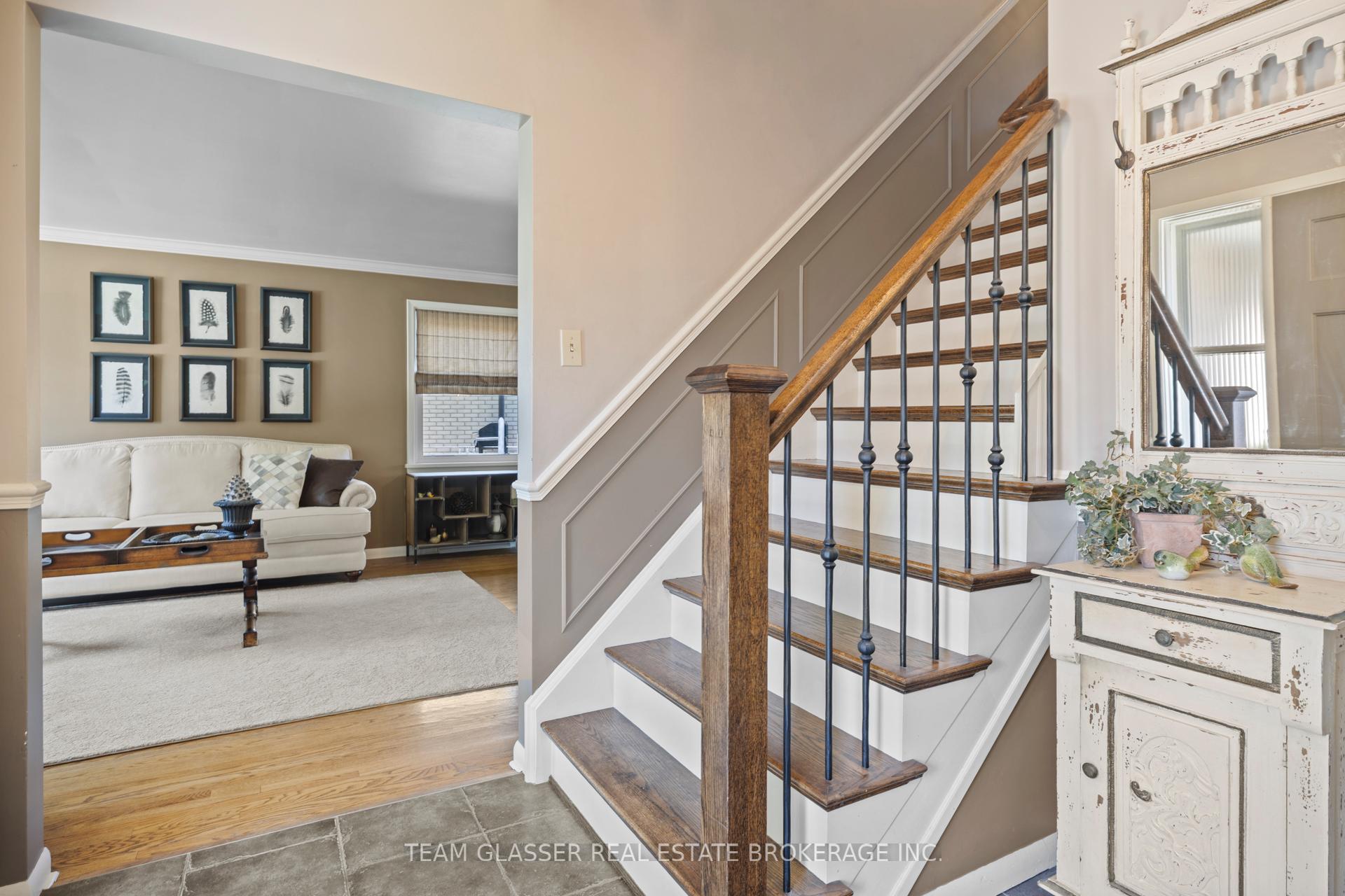 Photo 12 of 20 Parkview Drive, St. Thomas — HOMEH