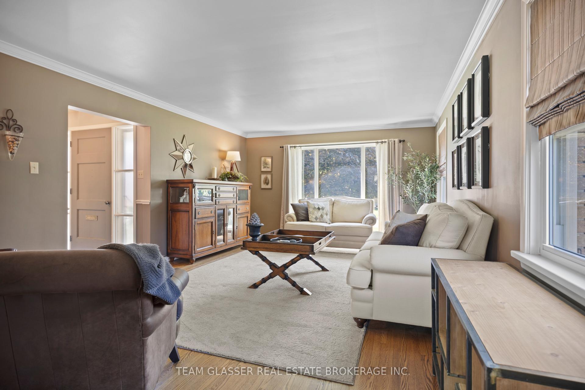 Photo 15 of 20 Parkview Drive, St. Thomas — HOMEH