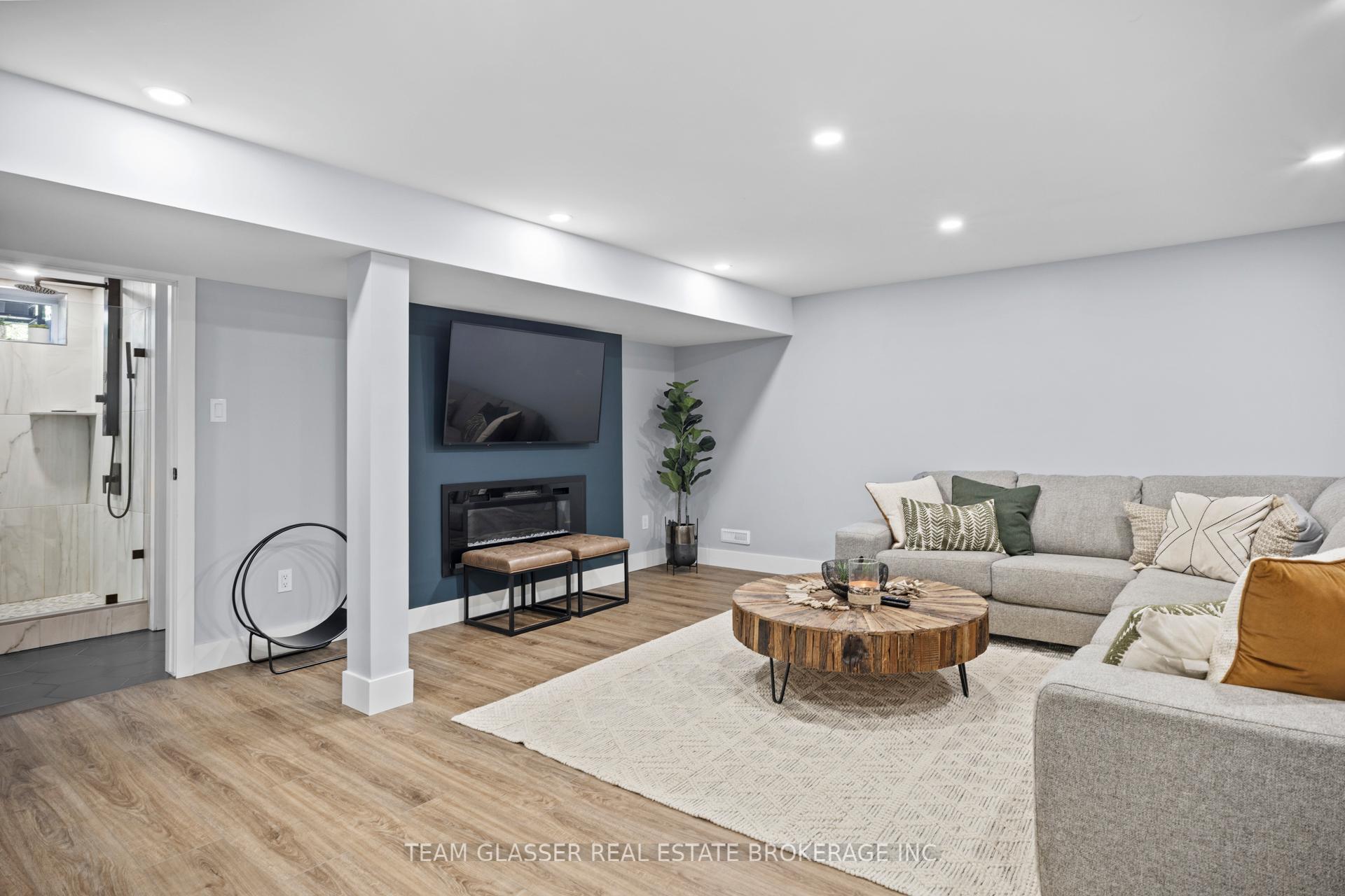 Photo 25 of 20 Parkview Drive, St. Thomas — HOMEH