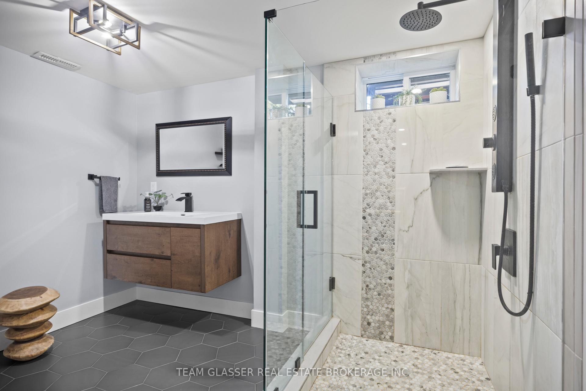 Photo 31 of 20 Parkview Drive, St. Thomas — HOMEH
