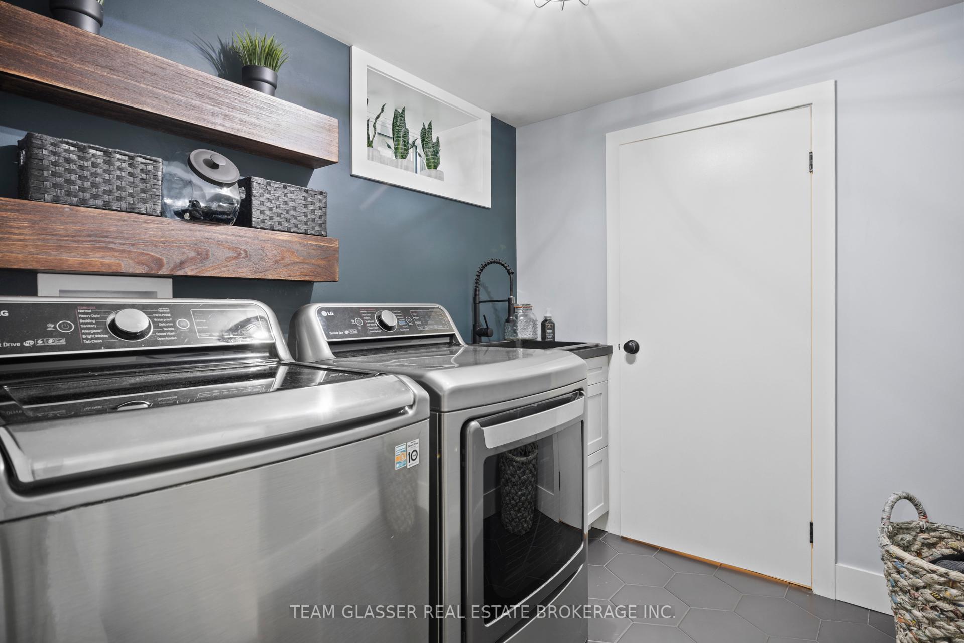 Photo 32 of 20 Parkview Drive, St. Thomas — HOMEH